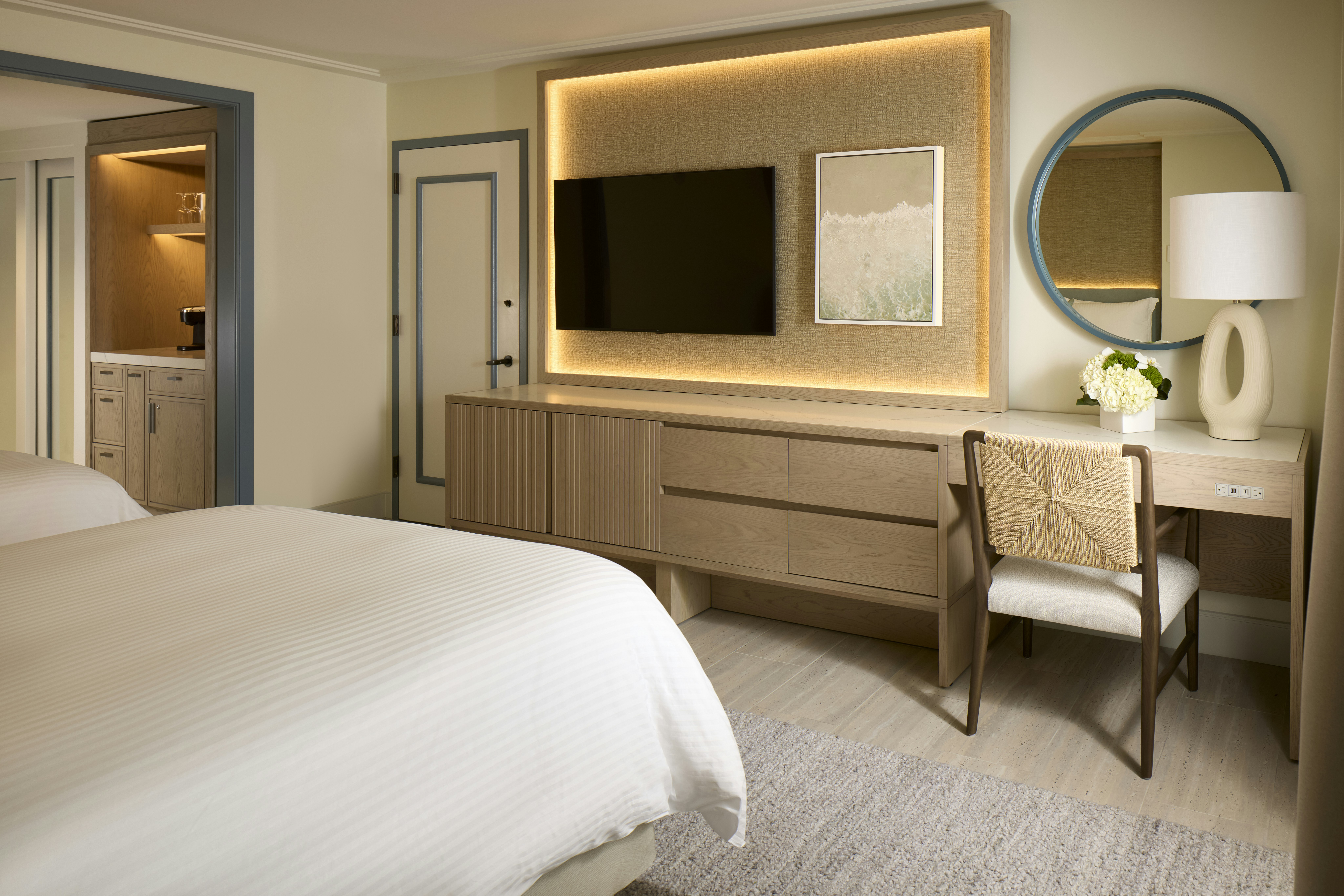 Luxury Conference Venues in Florida | Loews Miami Beach Hotel