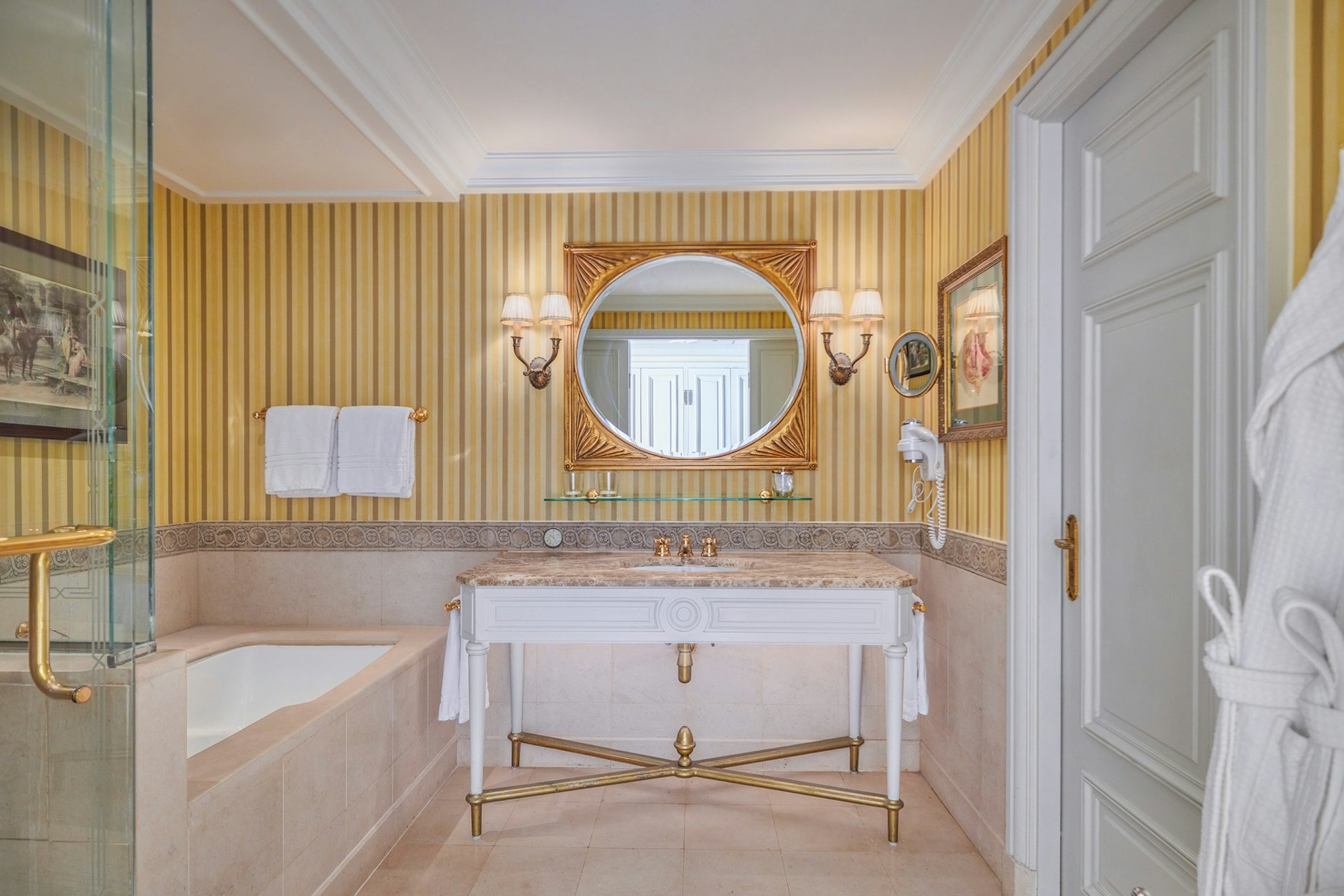 Four Seasons Hotel Alexandria