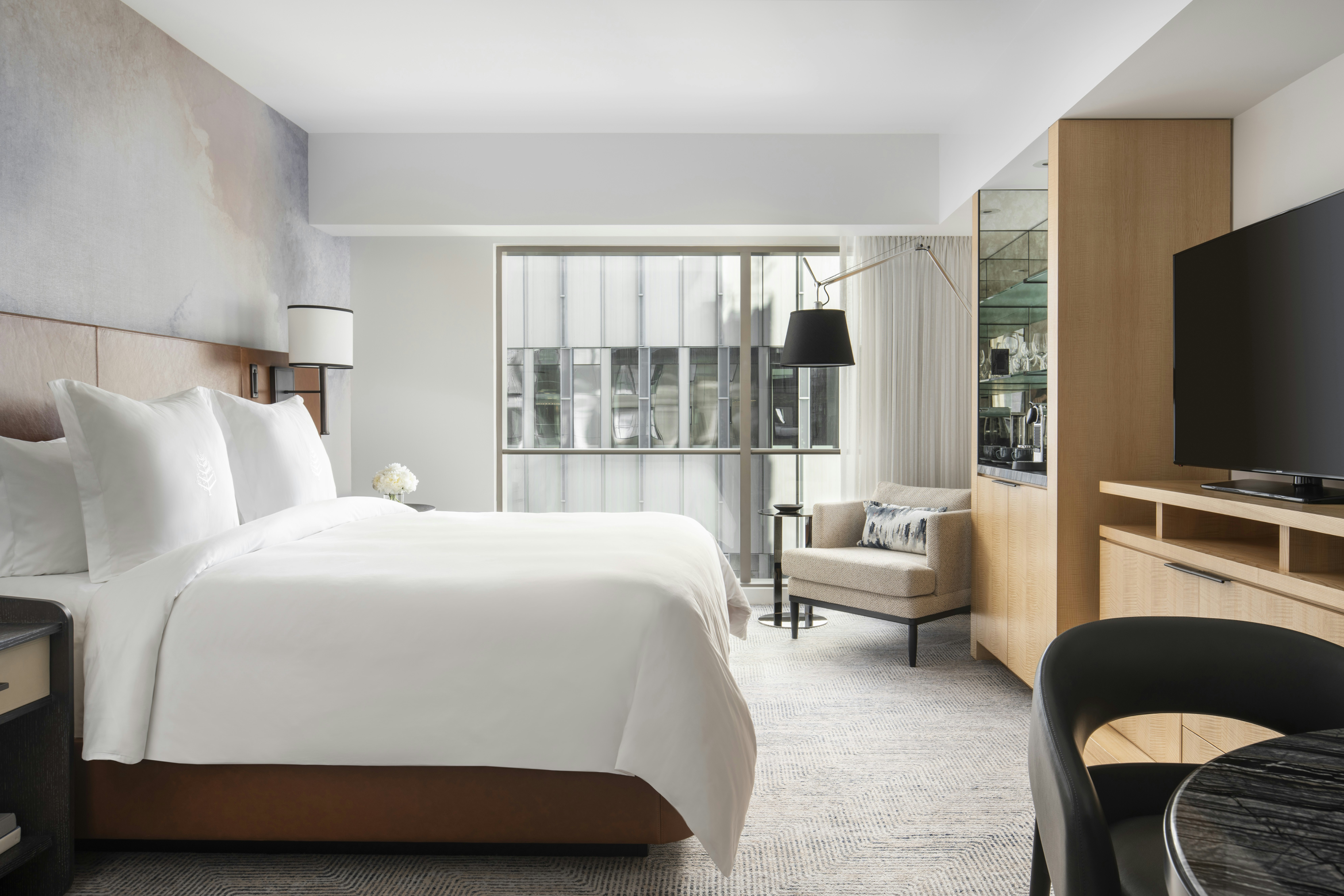 Seattle-View Room with one king bed