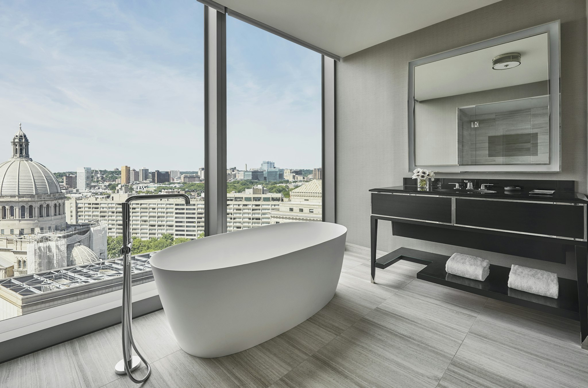Four Seasons One Dalton Street