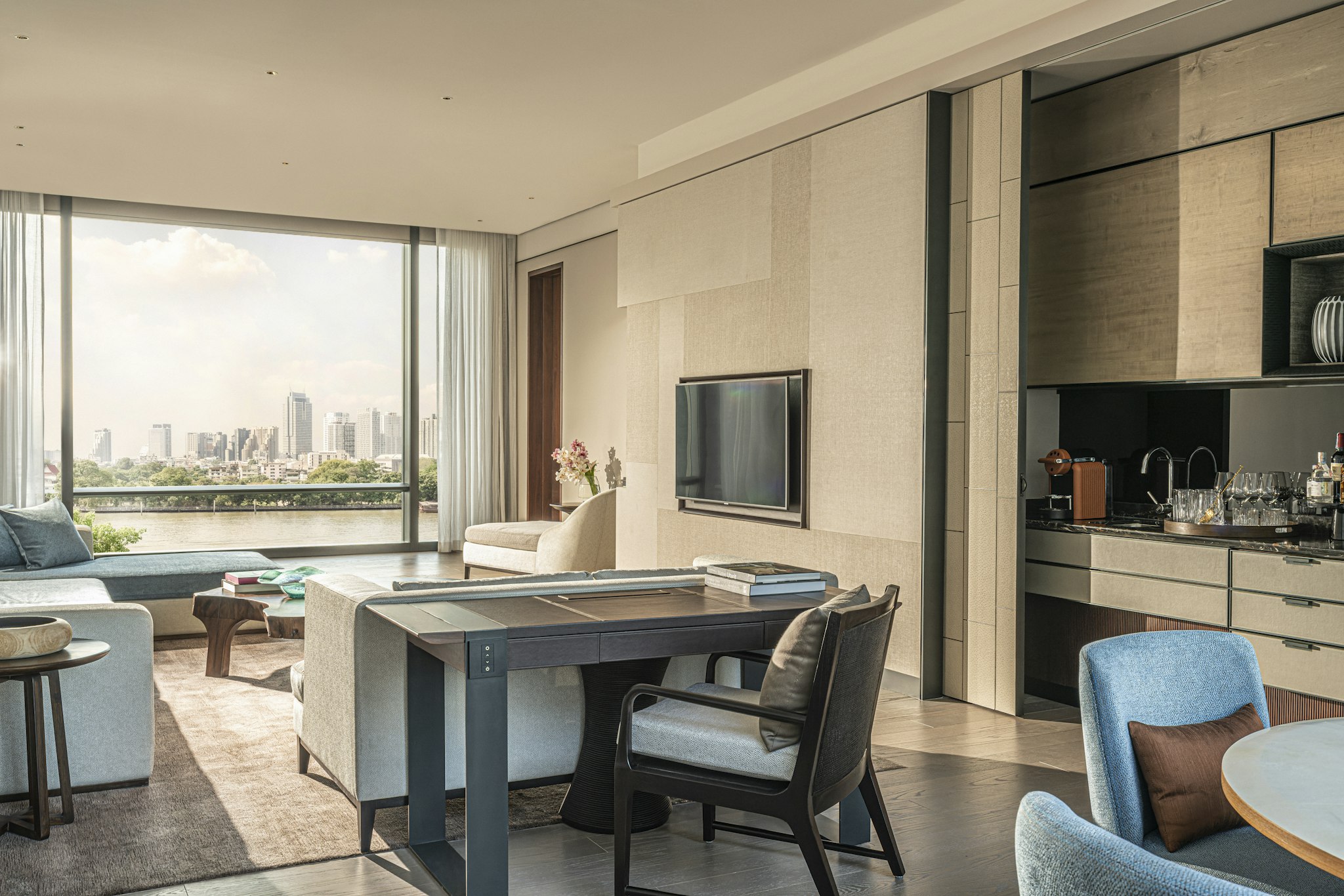 Four Seasons Hotel Bangkok