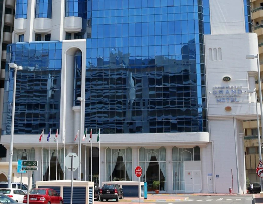 Außenansicht - TOP Grand Continental Hotel Abu Dhabi