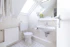 Bad Dreibettzimmer basic - Hotel Garden Bremen