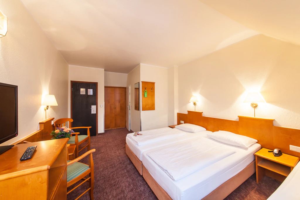 Standard Dreibettzimmer - Hotel Ahl Meerkatzen Koeln