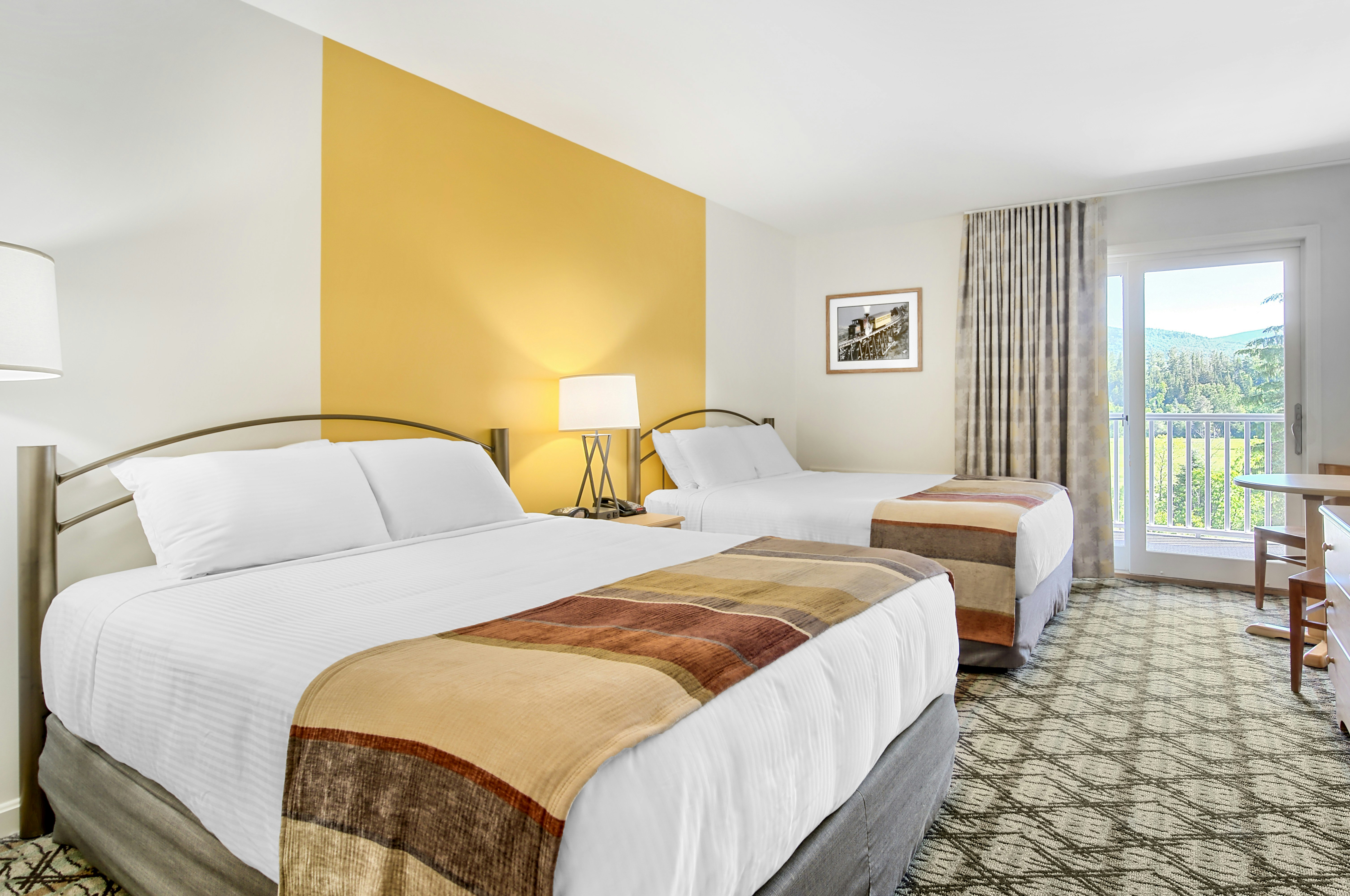 Comfortable Room 2 Queen Beds
