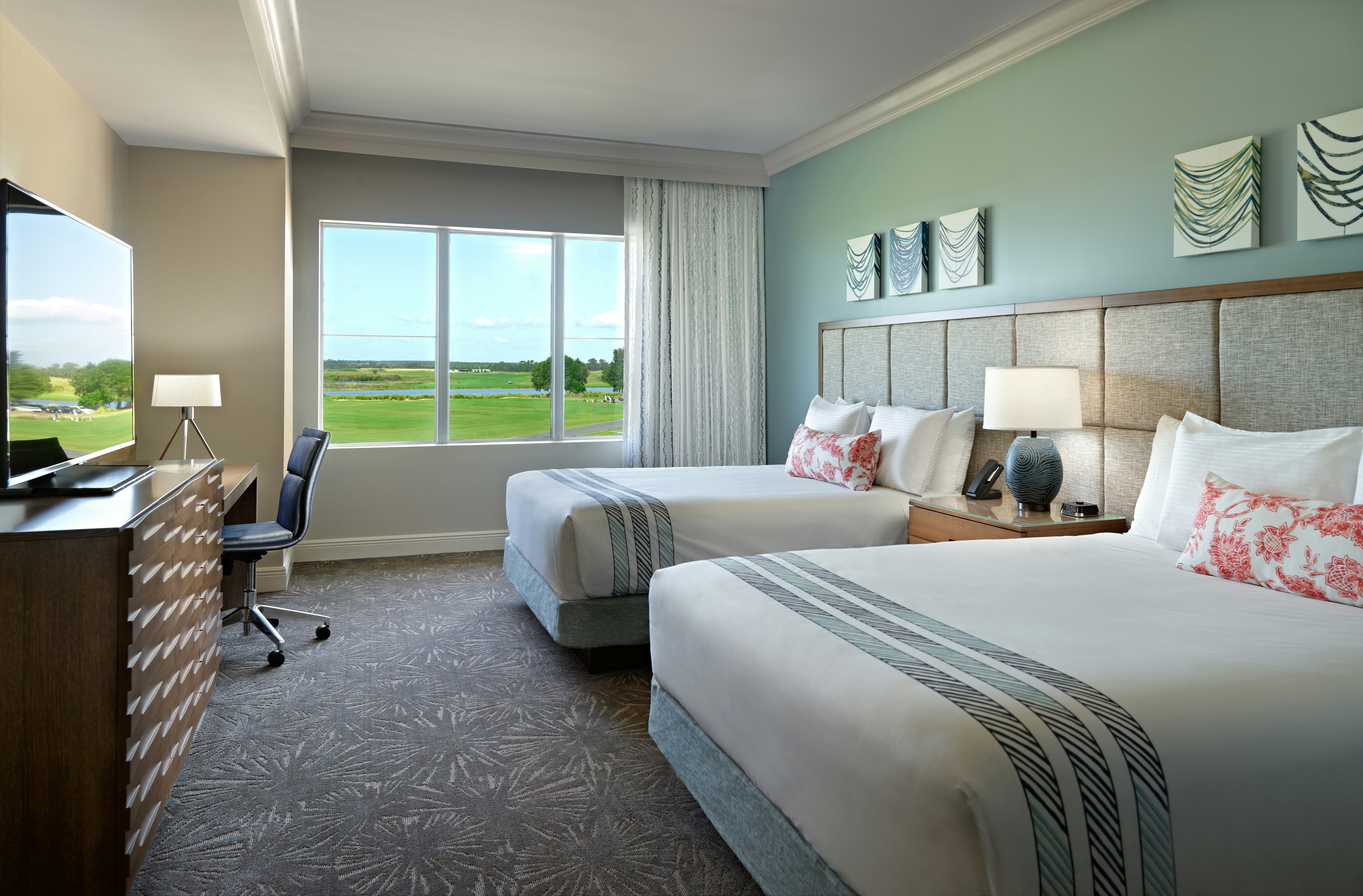 Sunset Lodge Studio Suite - 2 Queen Beds