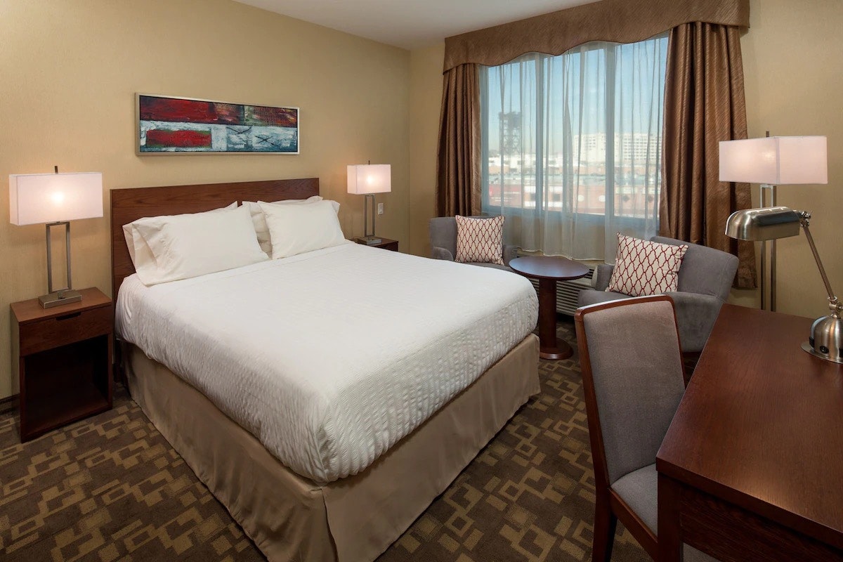 Jaslin Hotel