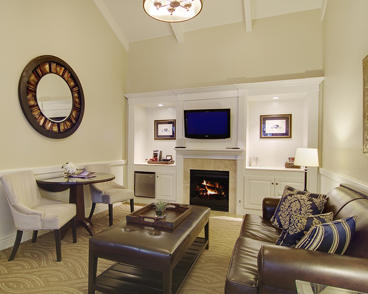 Carriage House Inn