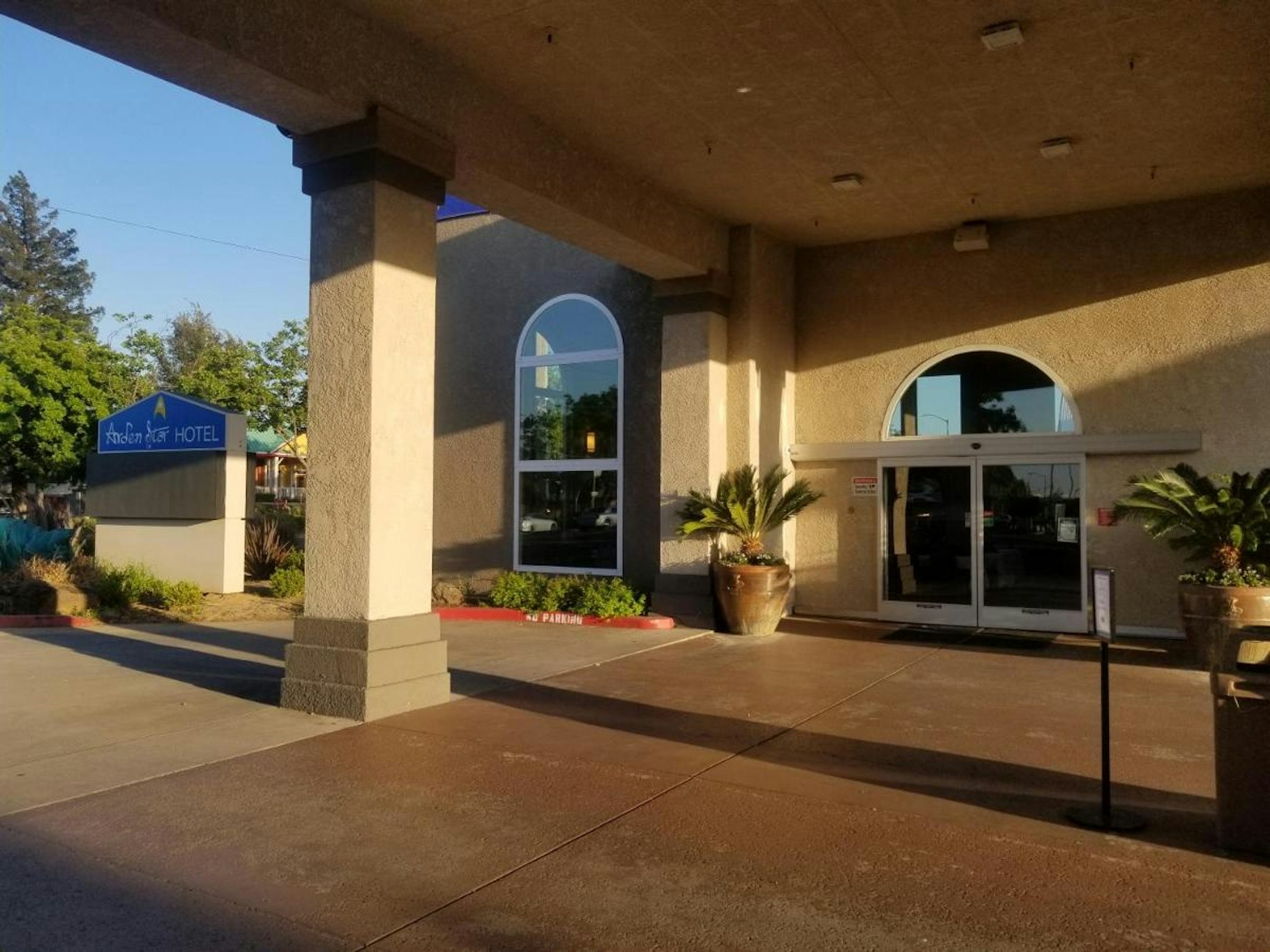 Arden Star Hotel – Sacramento, CA