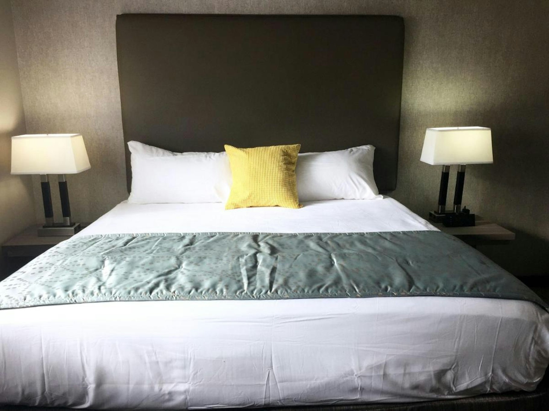 Arden Star Hotel – Sacramento, CA
