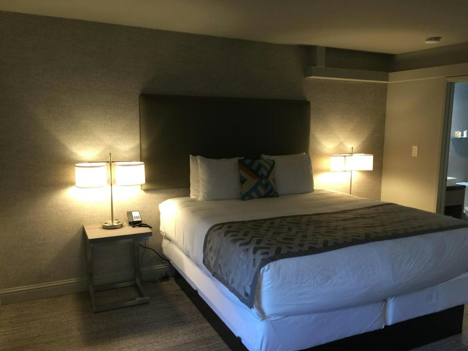 Arden Star Hotel – Sacramento, CA