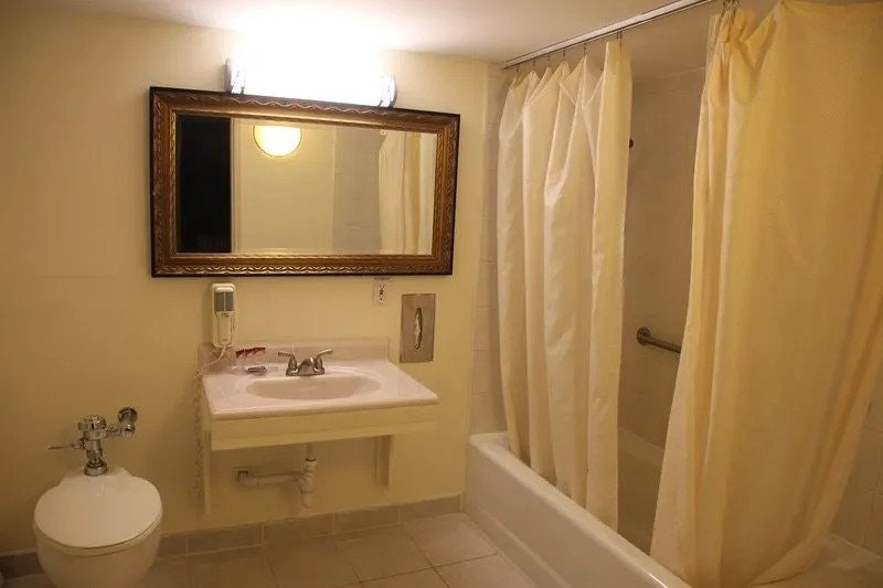 Bedford Plaza Hotel – Boston