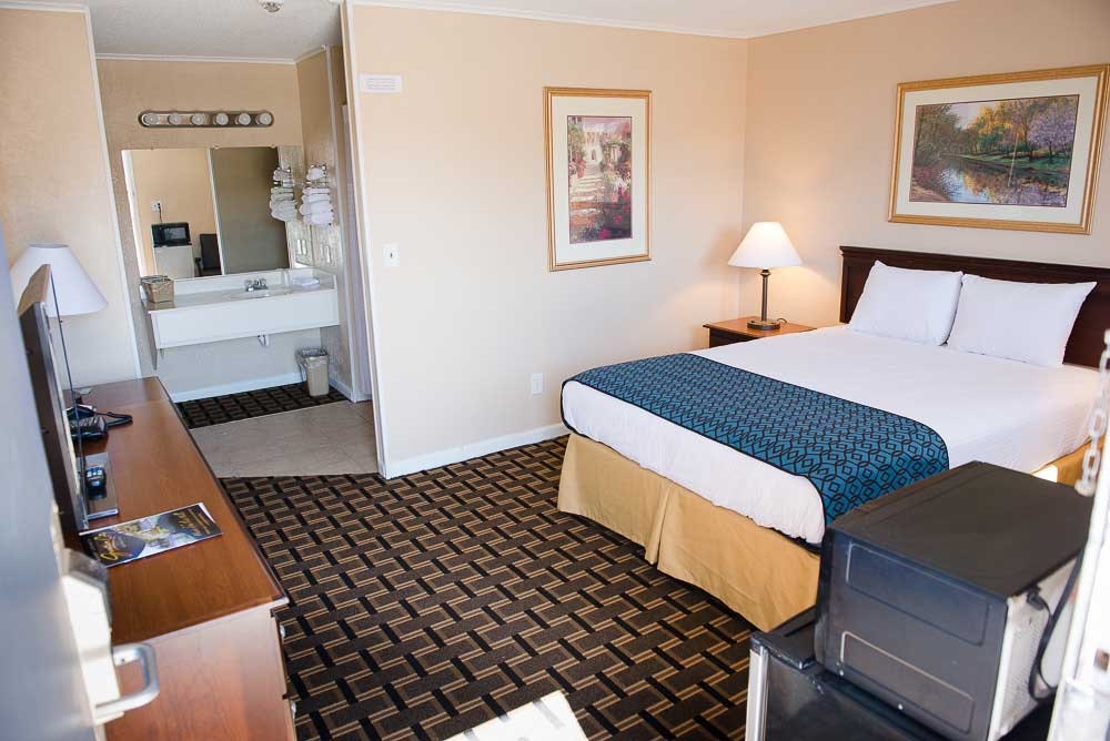 Grandview Plaza Inn and Suites