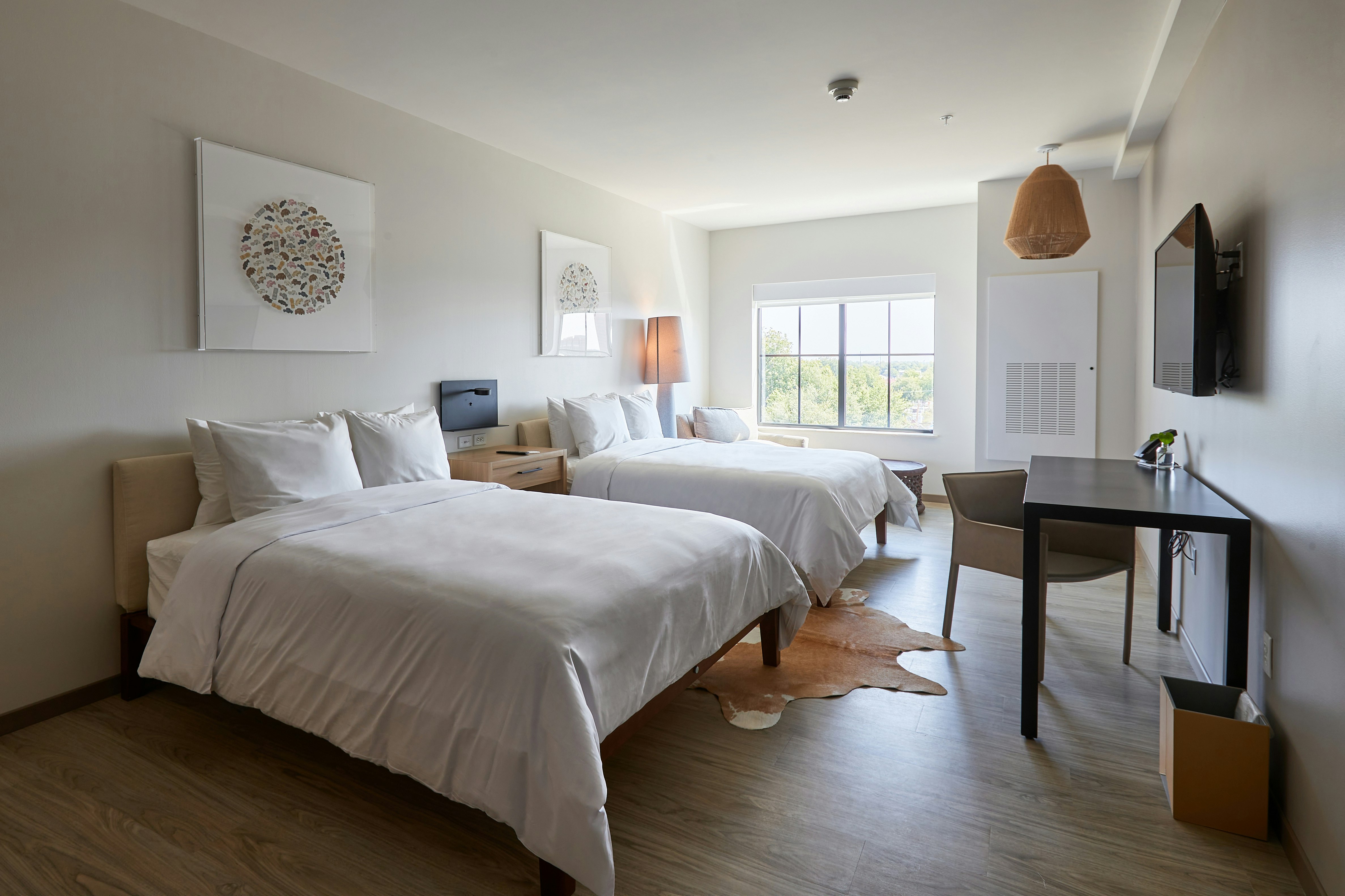 Noun Hotel