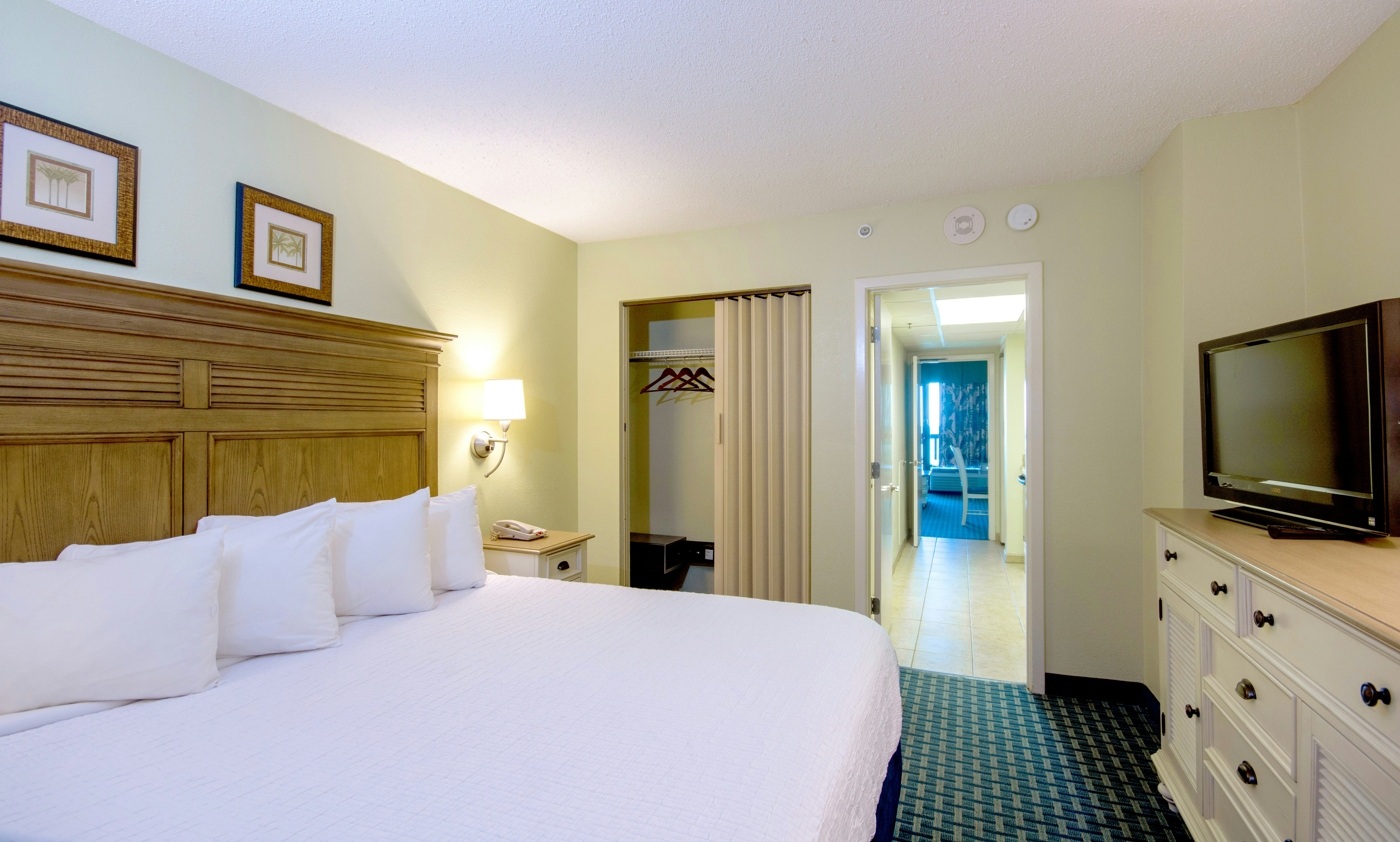 Pinnacle 1BR King Suite