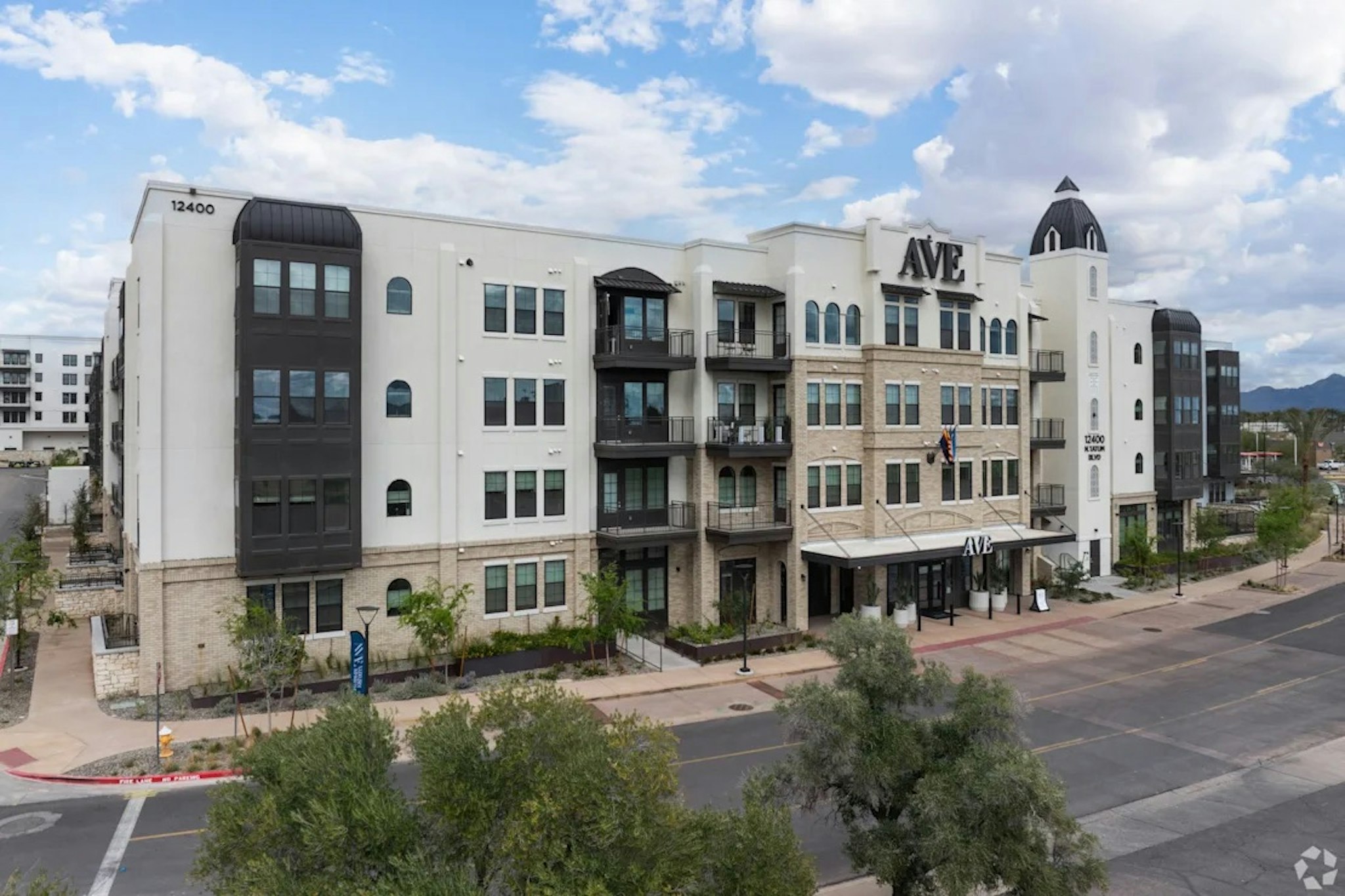 Ave Paradise Valley – Phoenix, AZ