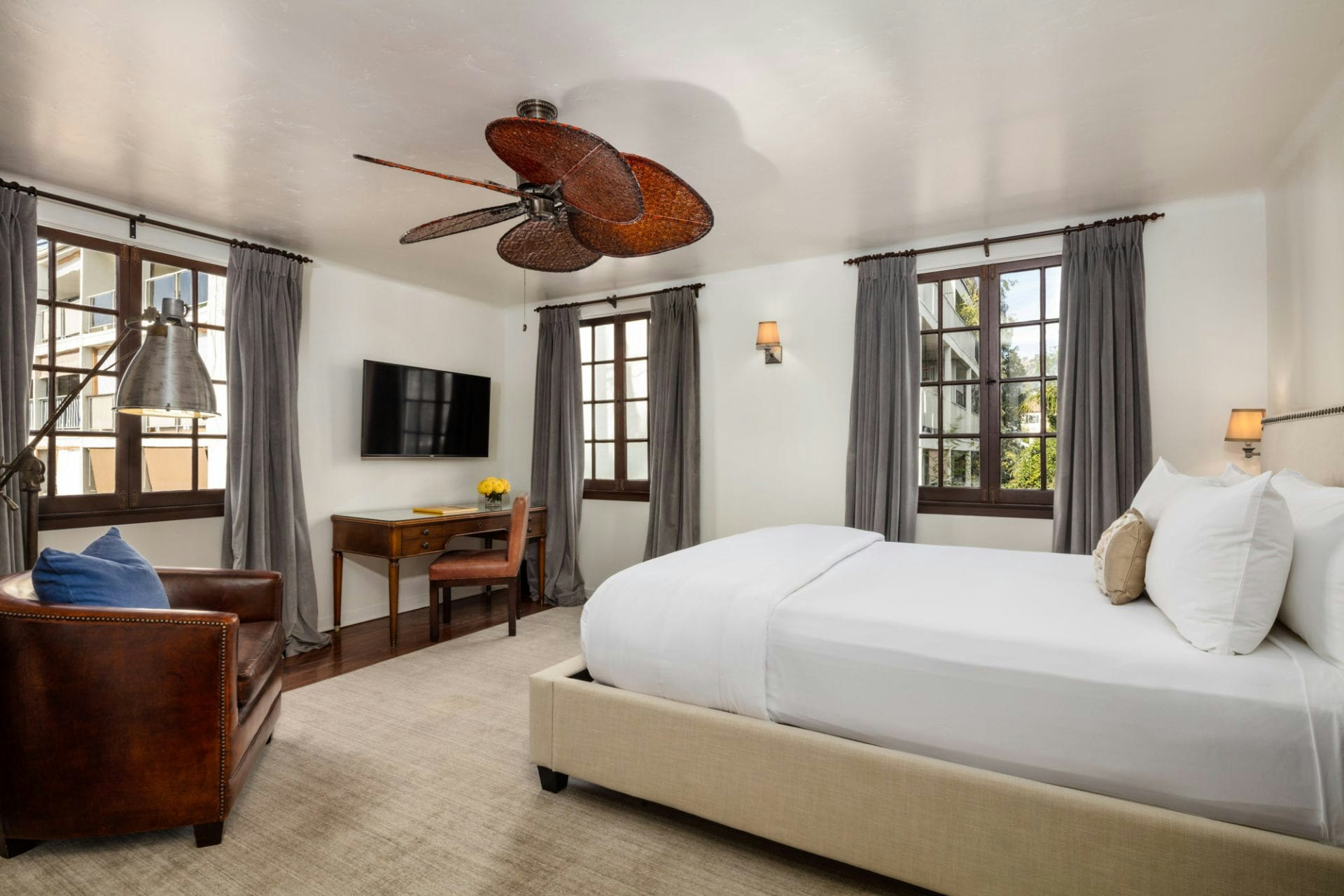Charlie King Deluxe Bungalow Suite