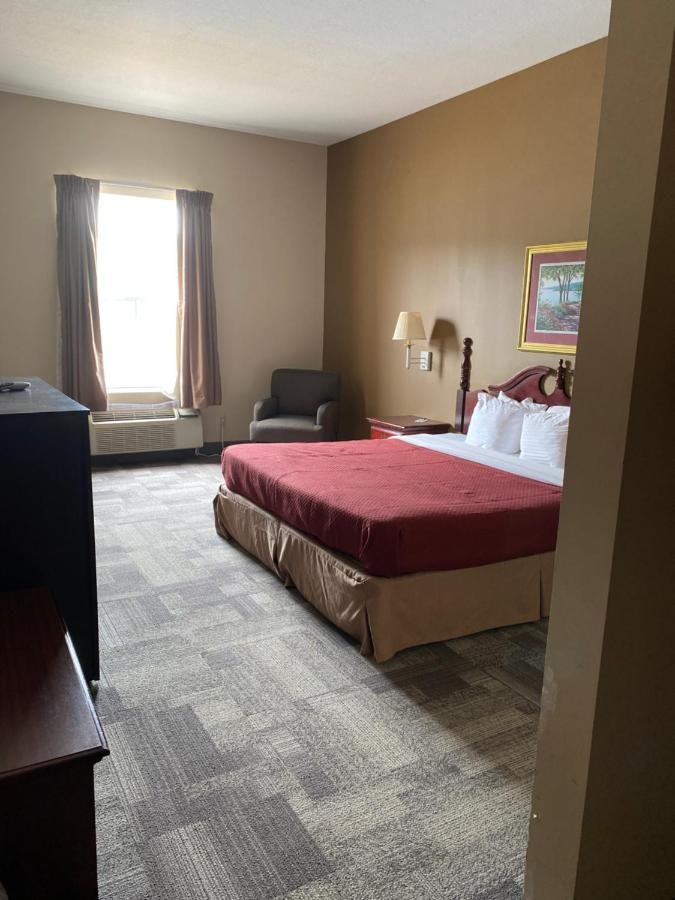 Collins Inn and Suites
