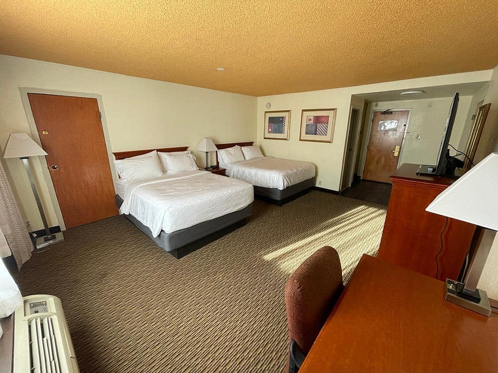 Cortina Inn