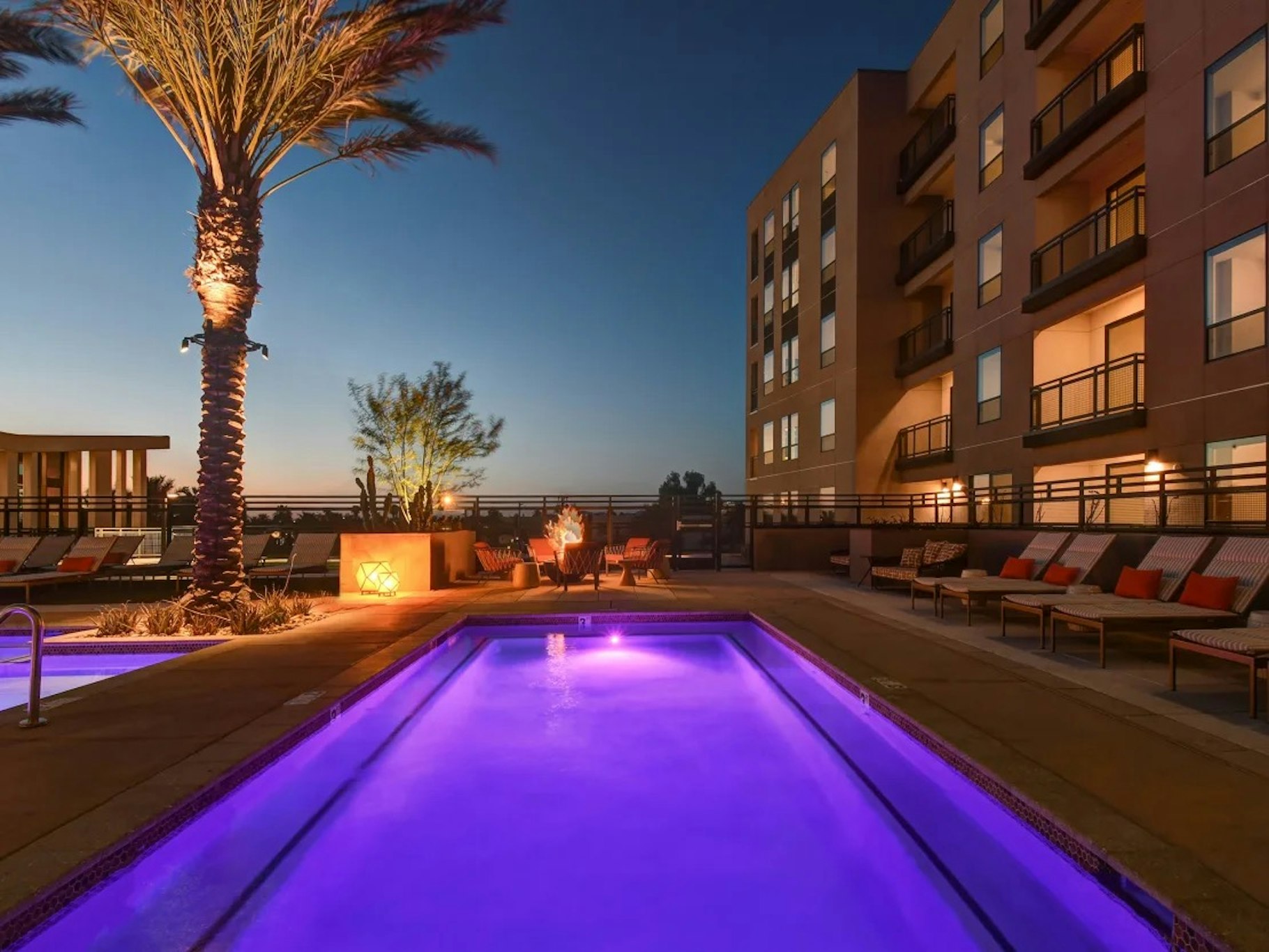 Ave Phoenix Terra – Phoenix, AZ