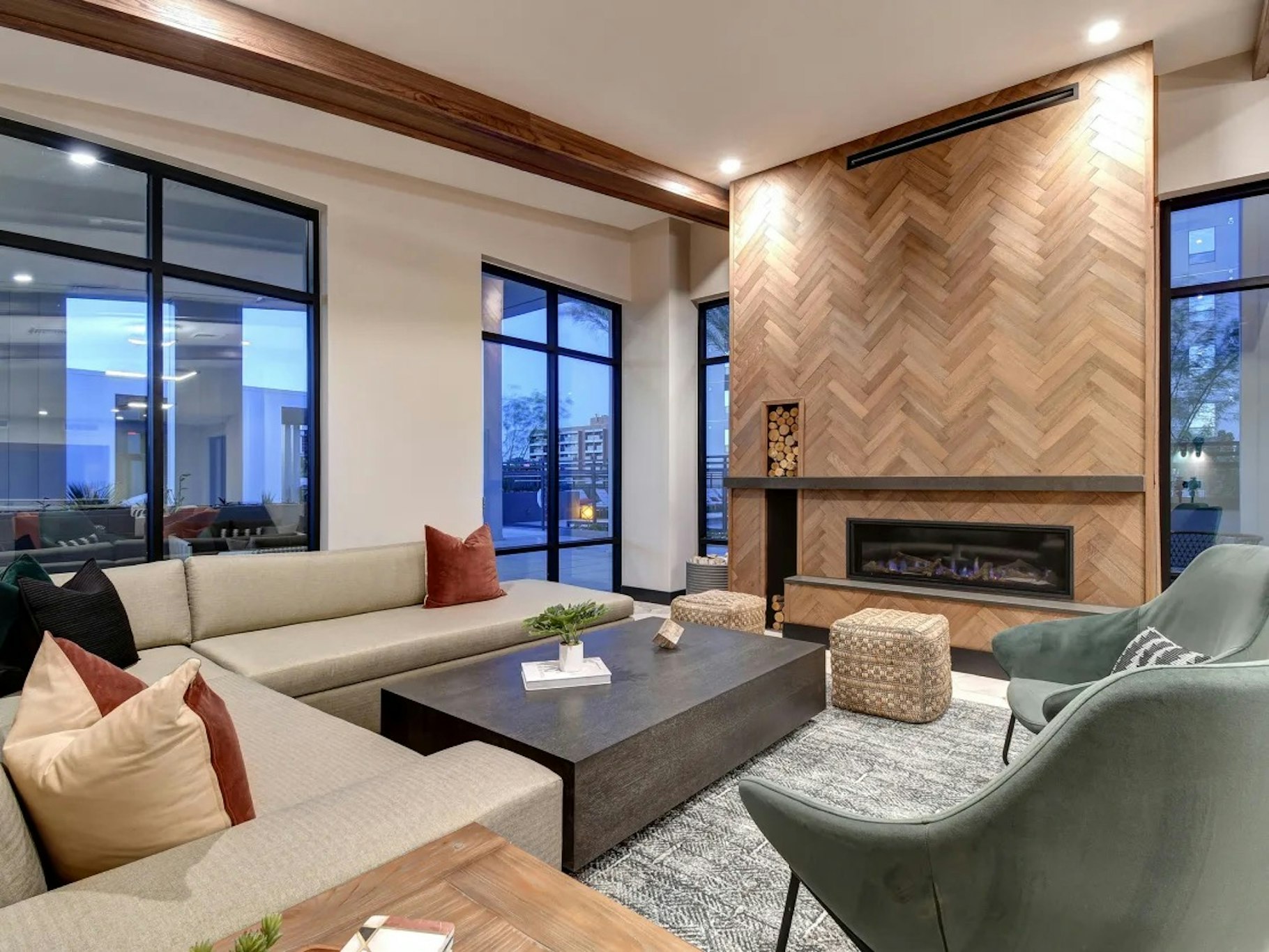 Ave Phoenix Terra – Phoenix, AZ