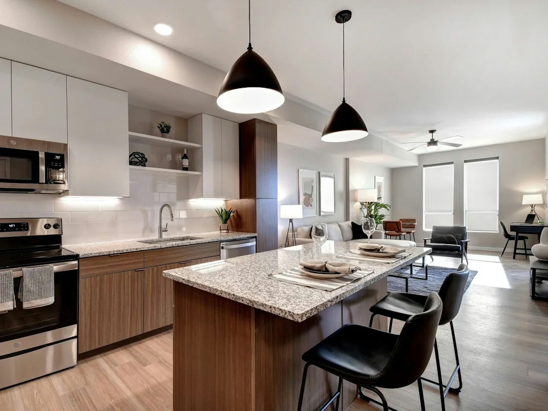 Ave Phoenix Terra – Phoenix, AZ