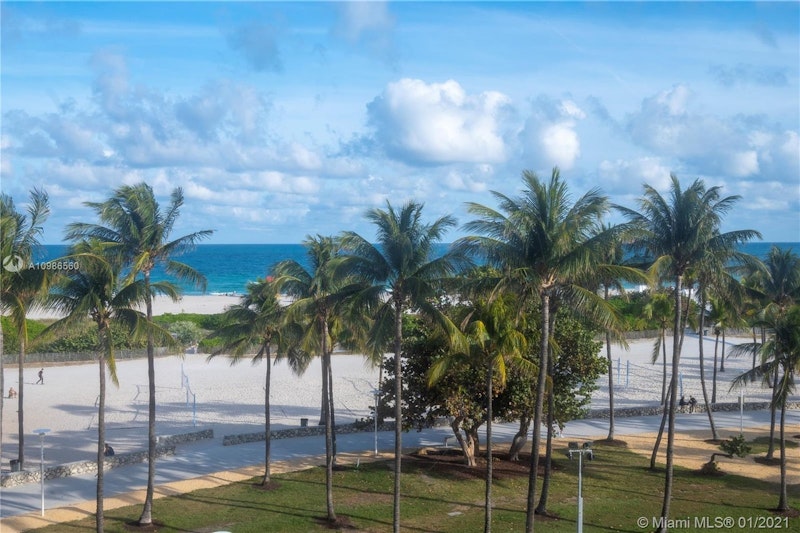 Ocean Drive Oceanfront by YouRent.com