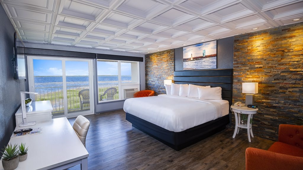 Terrace Bay Hotel