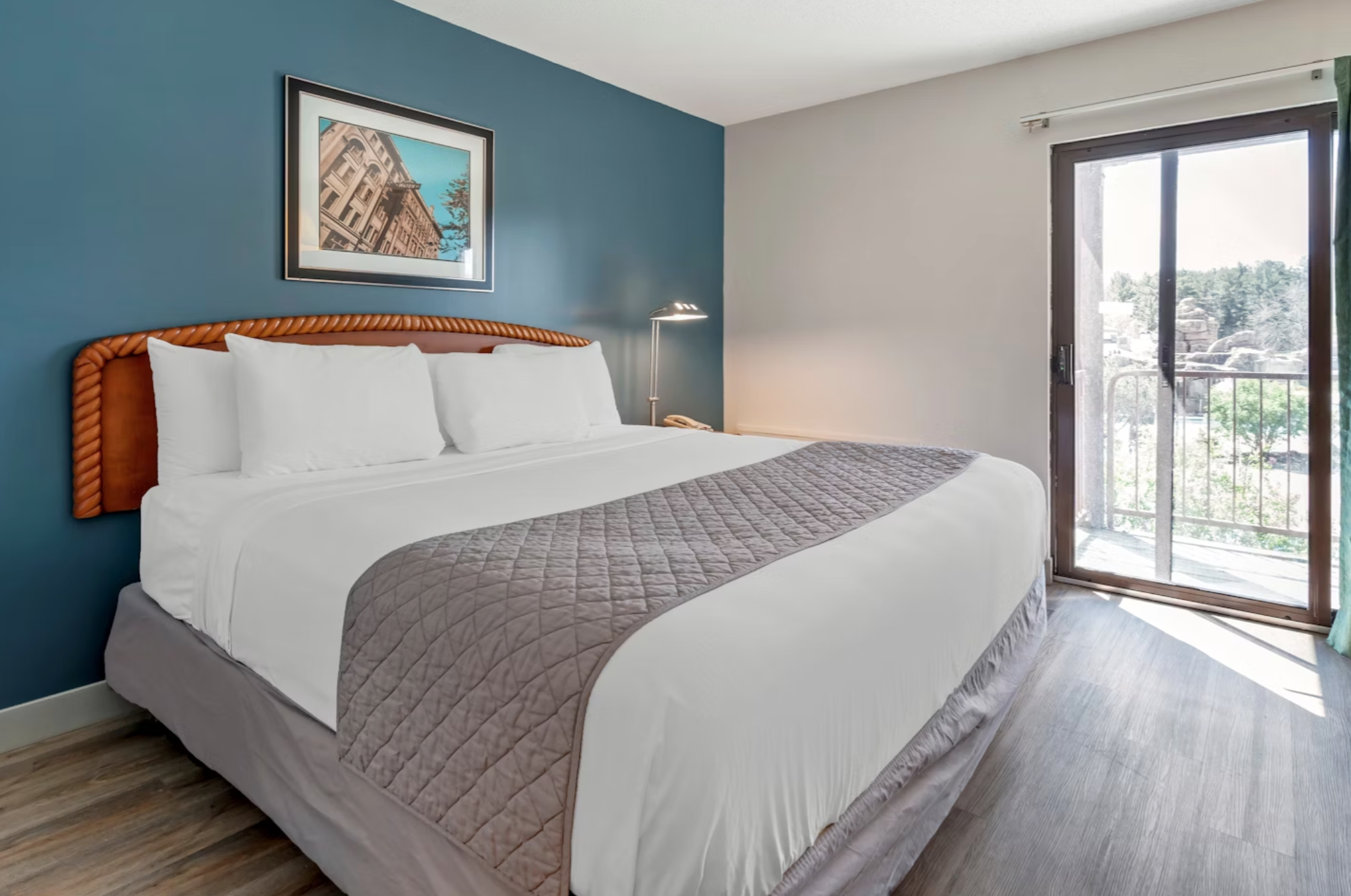 Polynesian Hotel and Suites