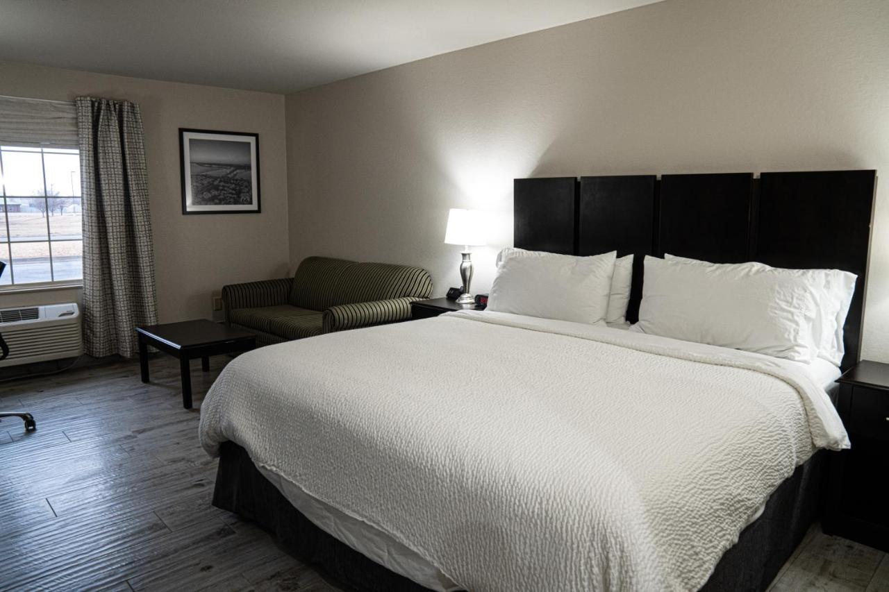 Lucille’s Hotel