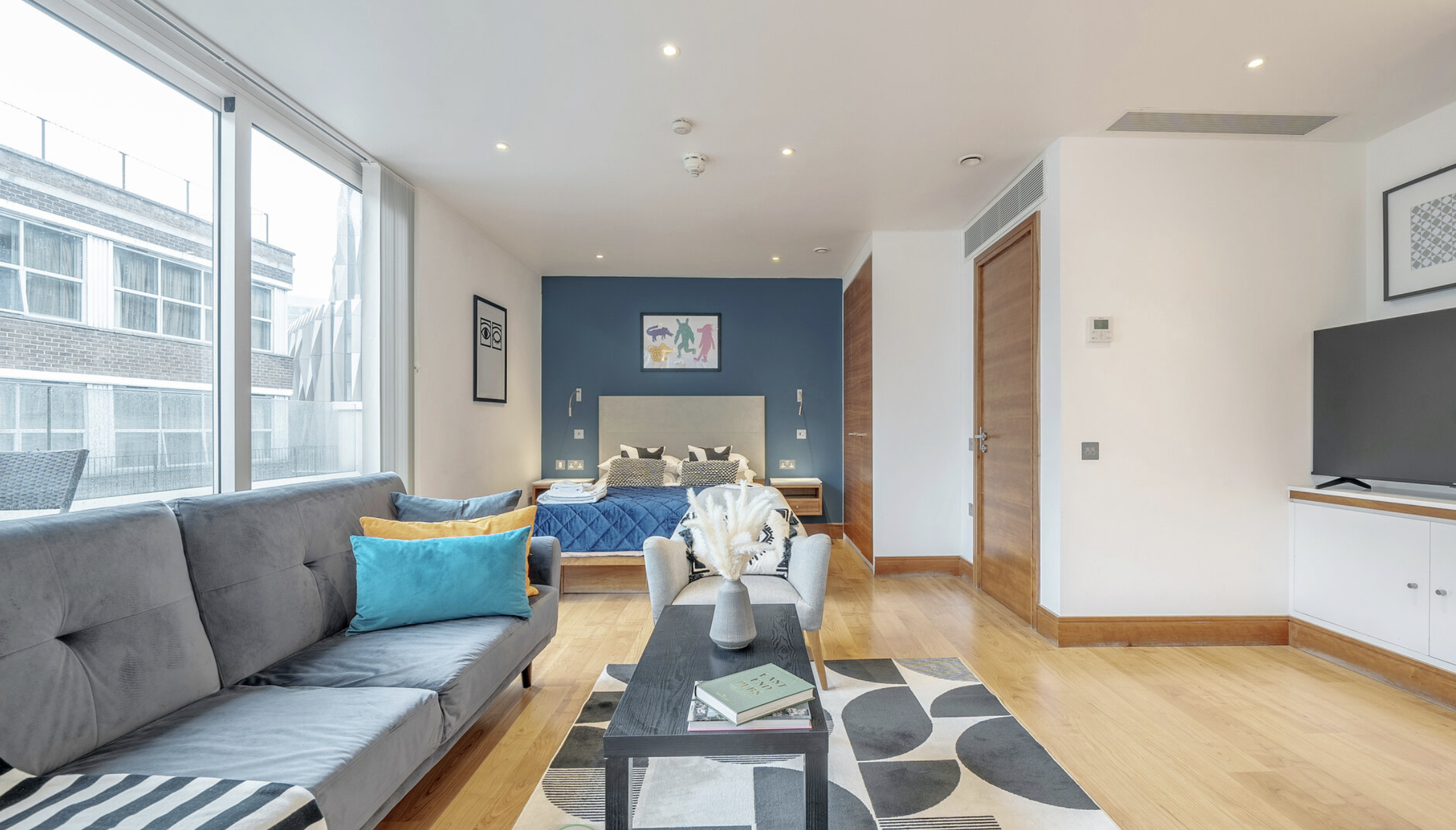 Kula Tower Hill – London