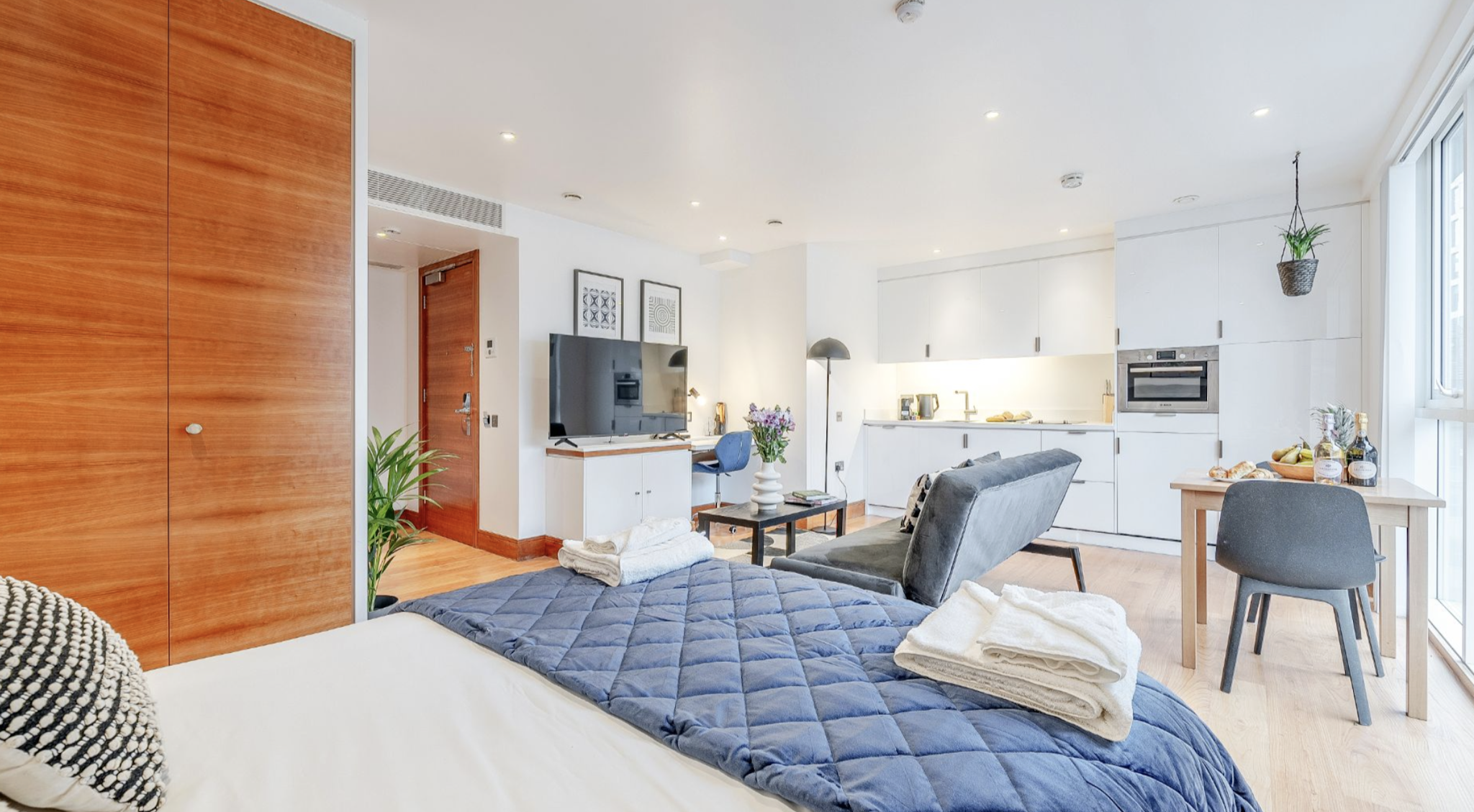 Kula Tower Hill – London