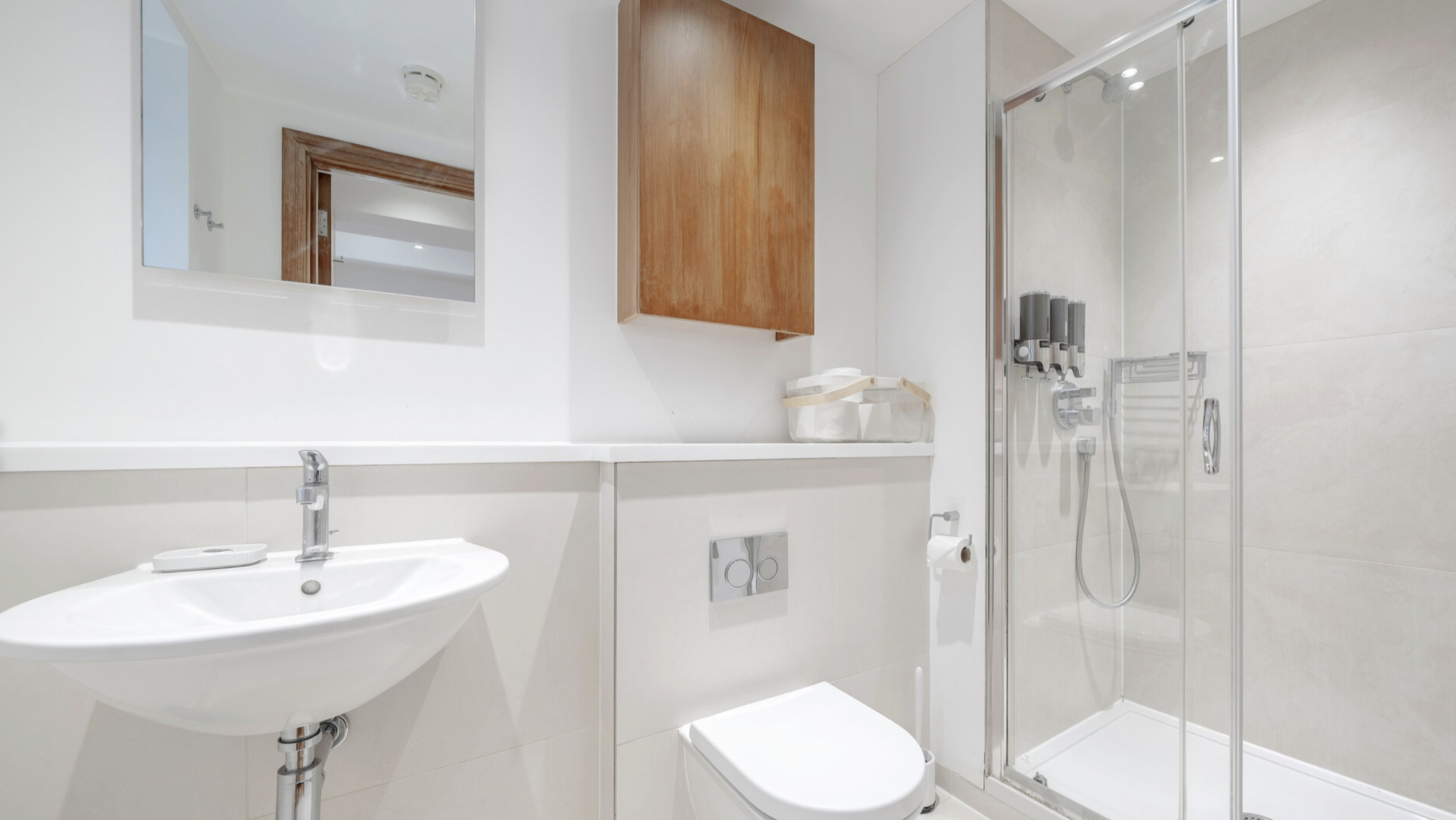Kula Tower Hill – London