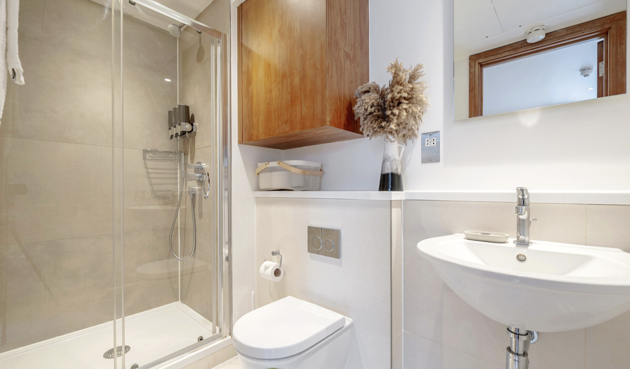 Kula Tower Hill – London