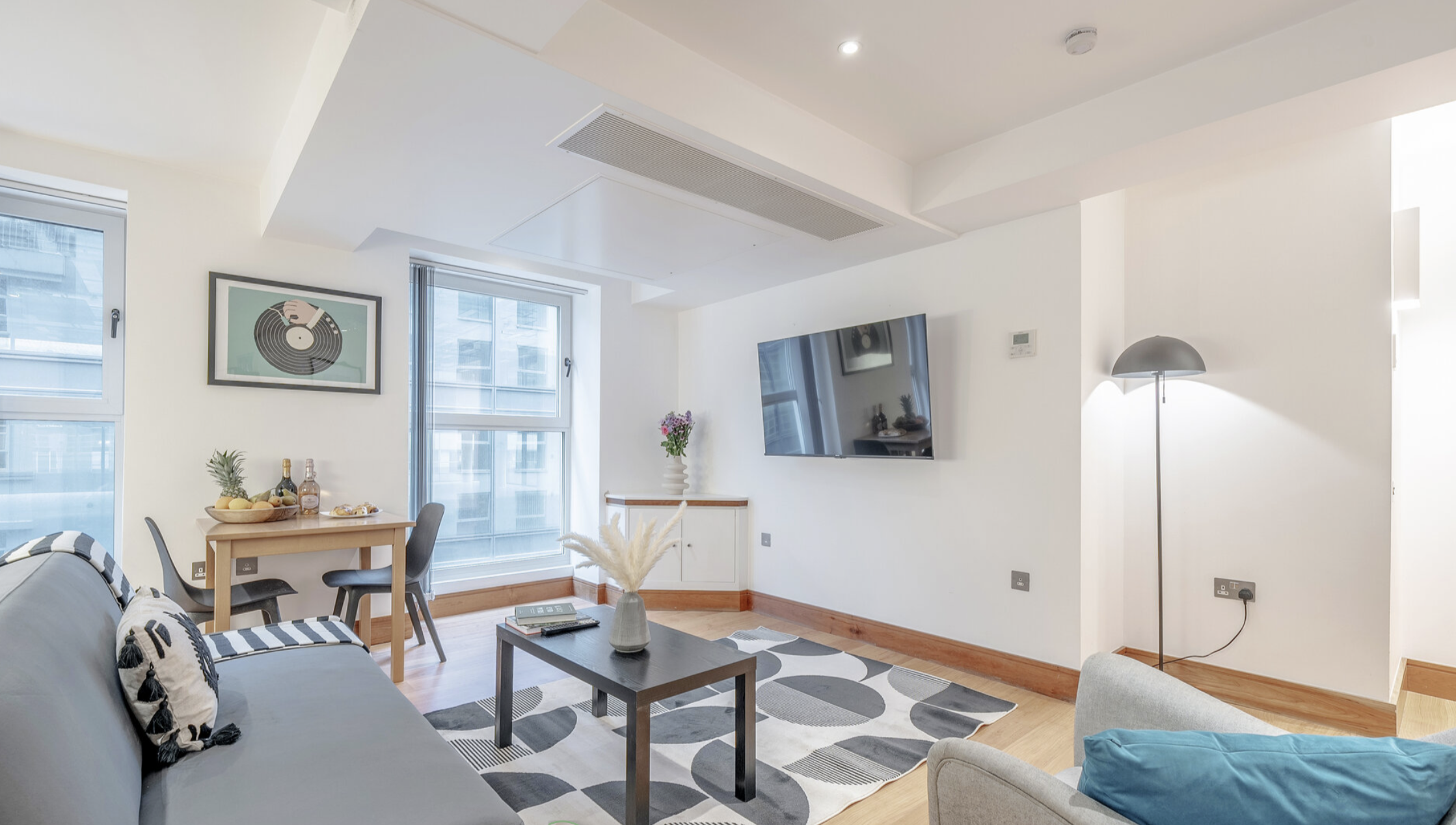 Kula Tower Hill – London