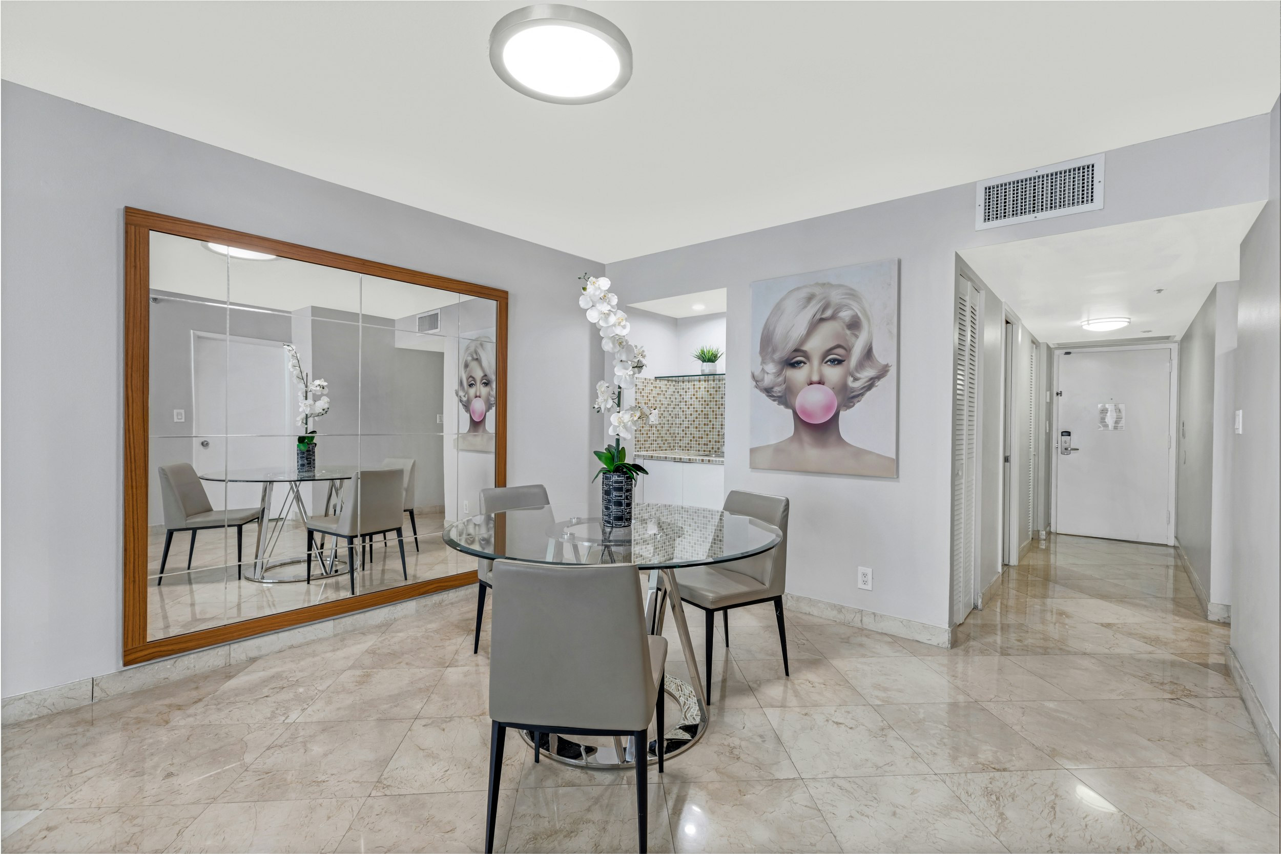 One Bedroom Apartment 2942
