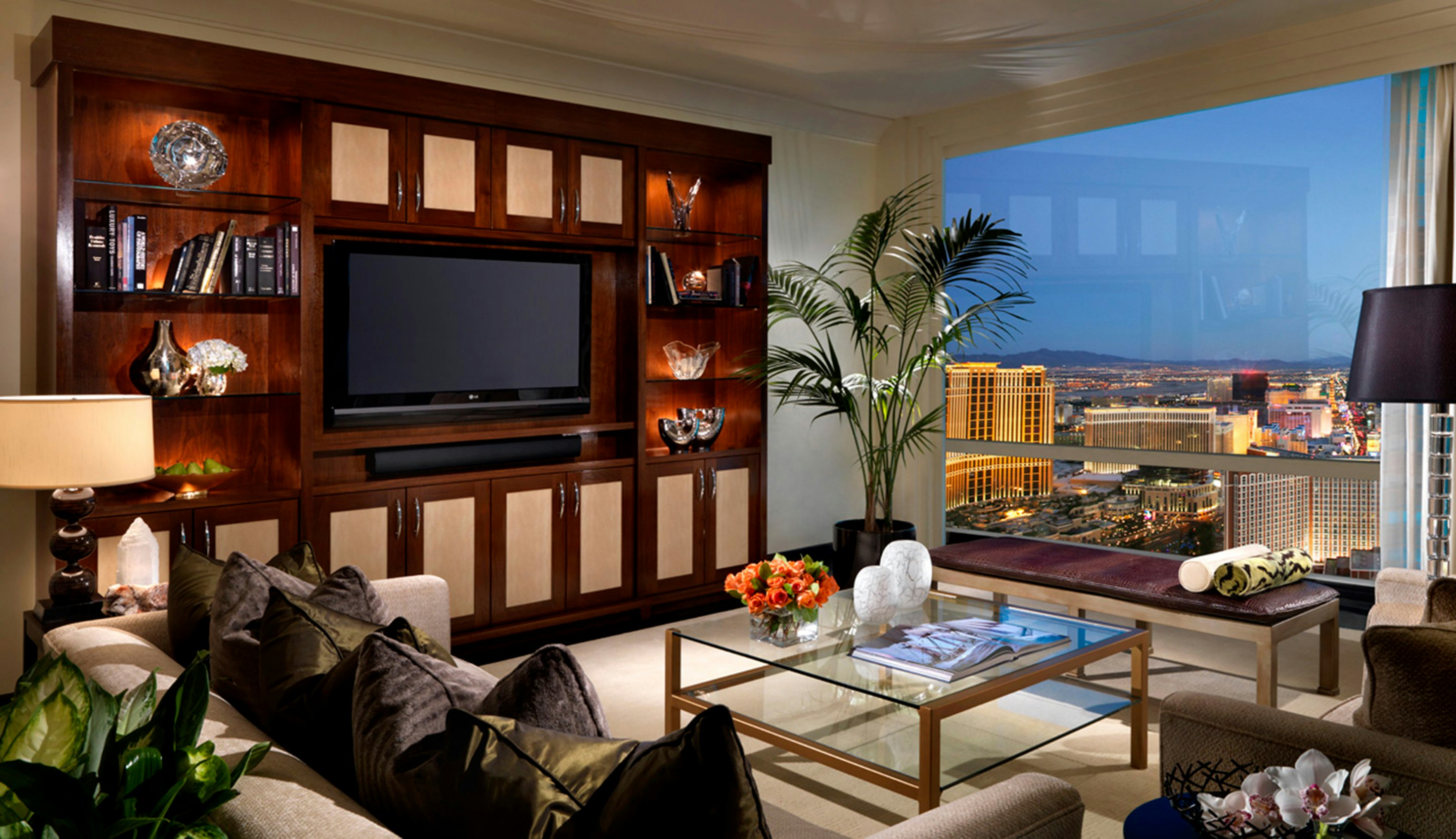 Penthouse One Bedroom Suite, City View