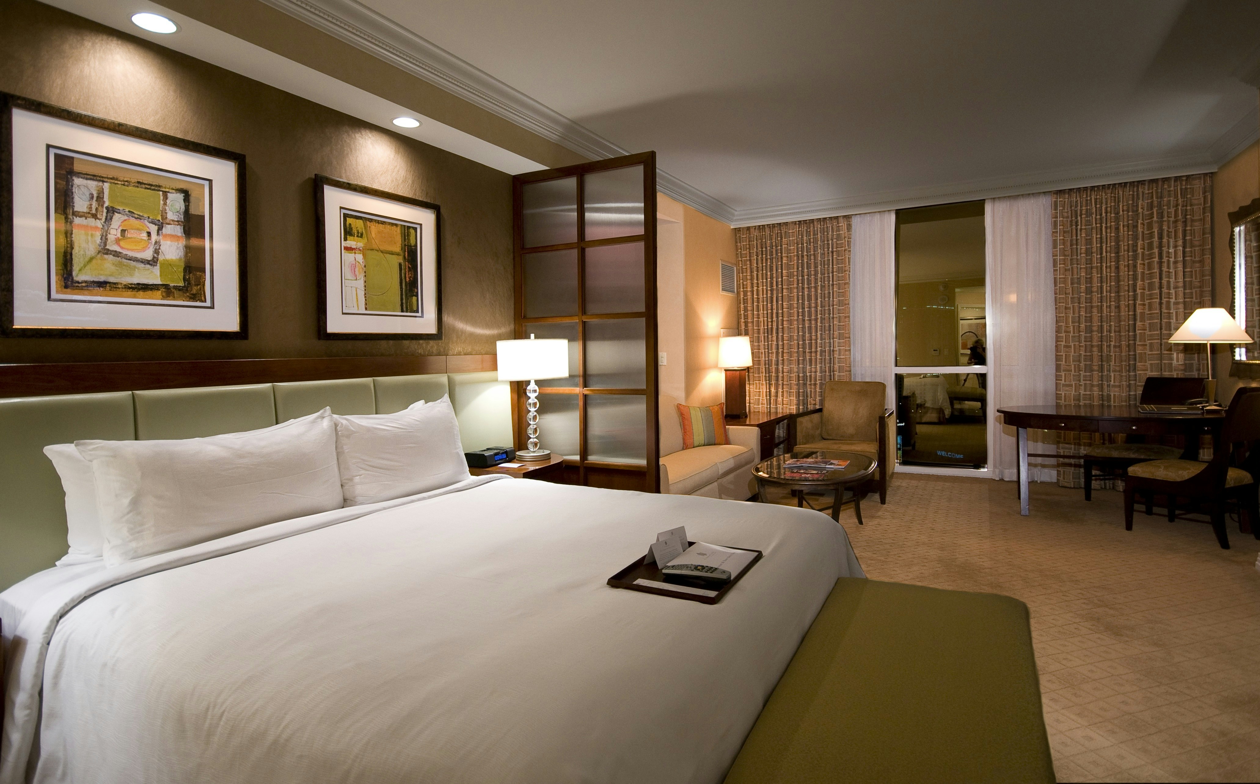 Signature Deluxe Suite - 6(SI)