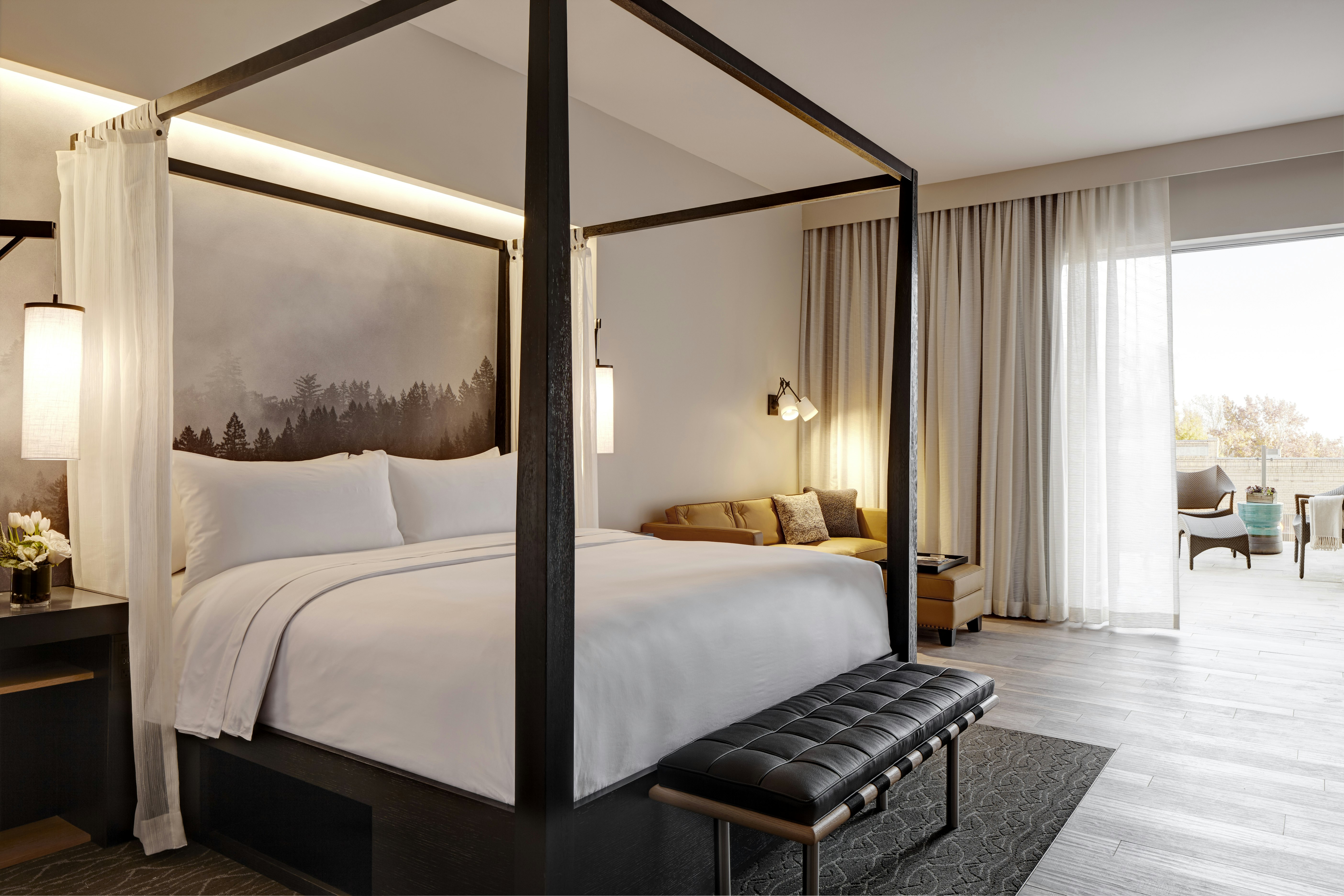 Napa Archer King Hearing-Accessible Suite With Balcony + Fireplace