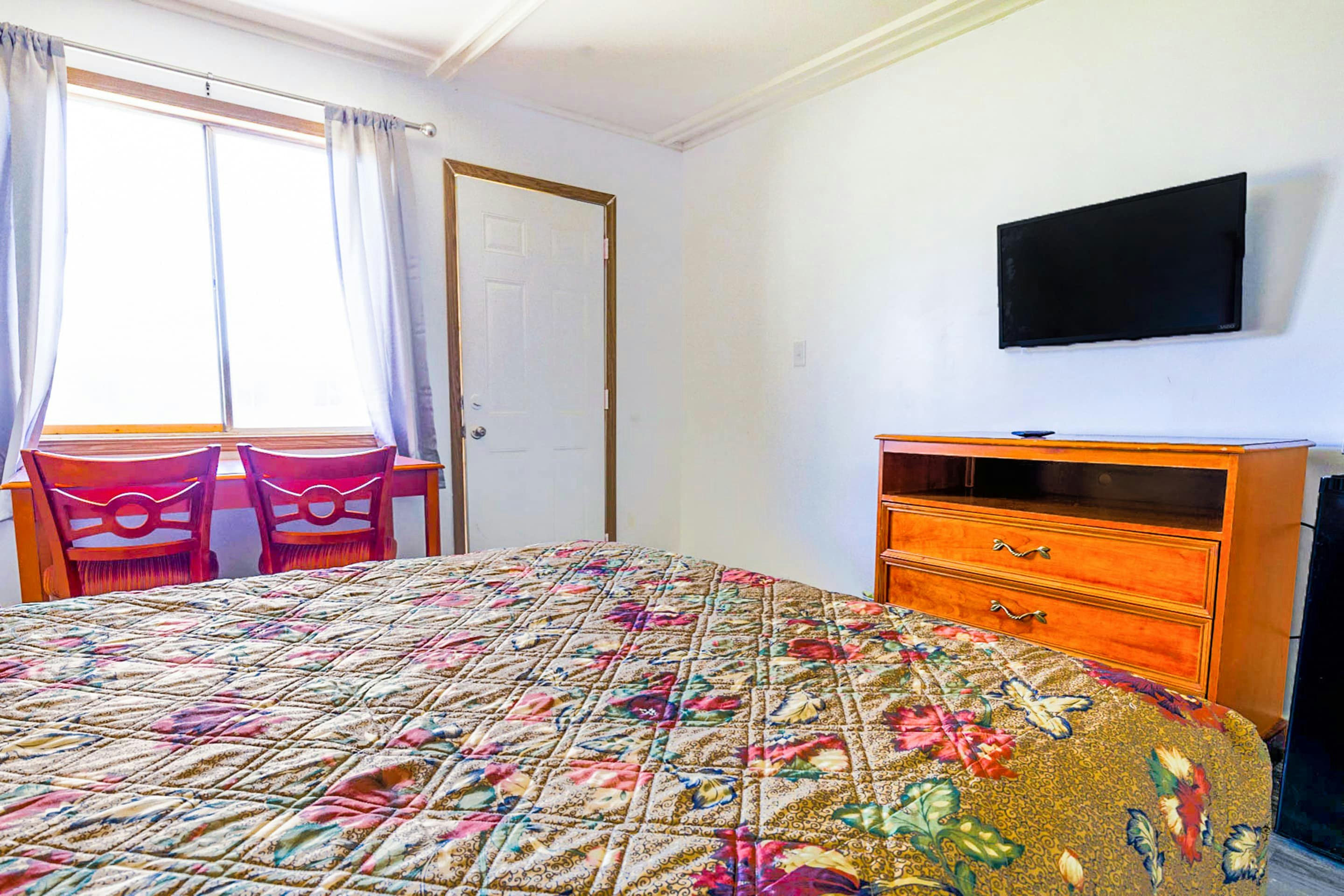 Country Hearth Inn Suites By OYO Sturgis