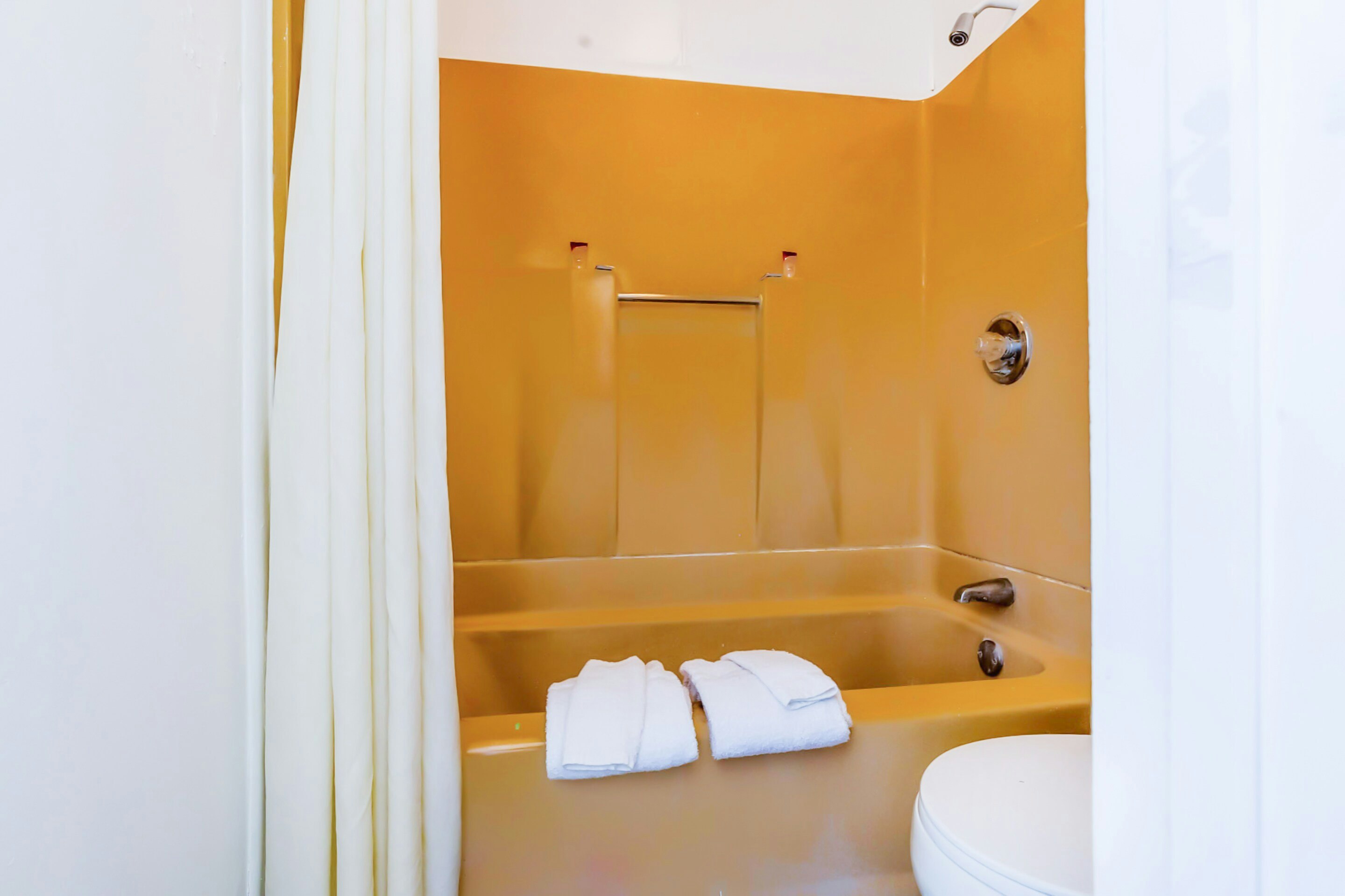 Country Hearth Inn Suites By OYO Sturgis