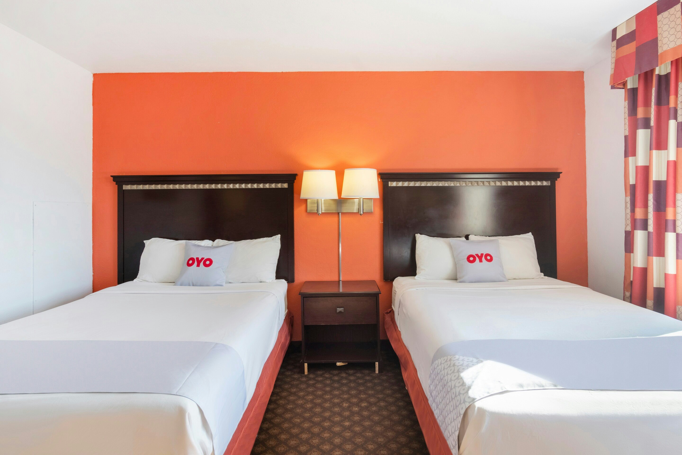 2 Full Bed Accessible