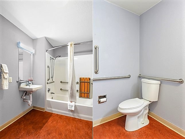 2 Full Bed Accessible