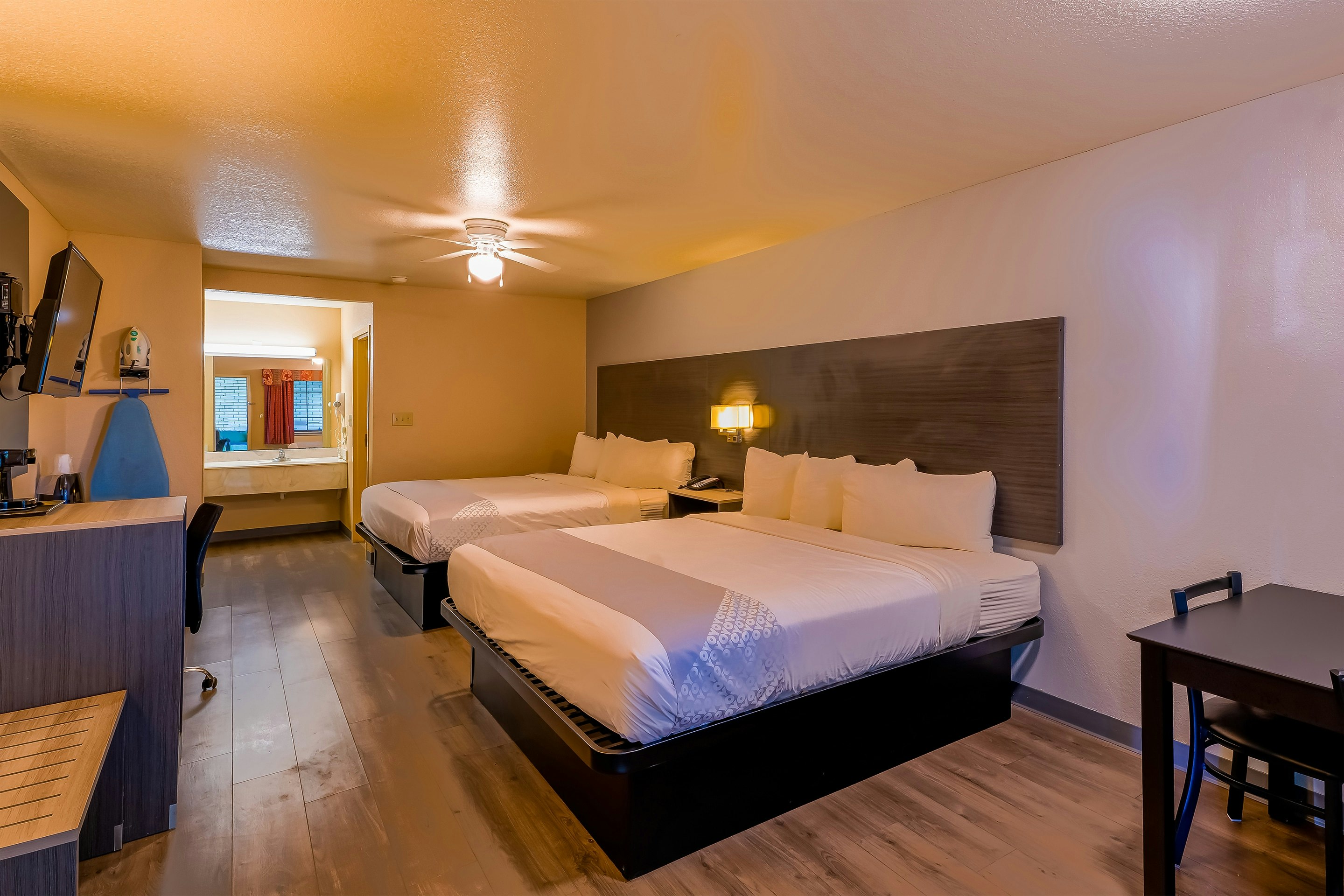 2 King Beds