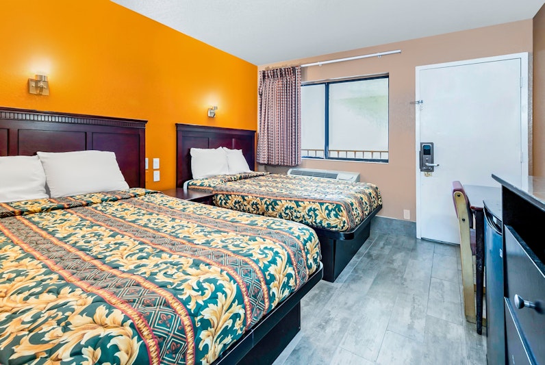 OYO Hotel Lake Charles Hwy 10