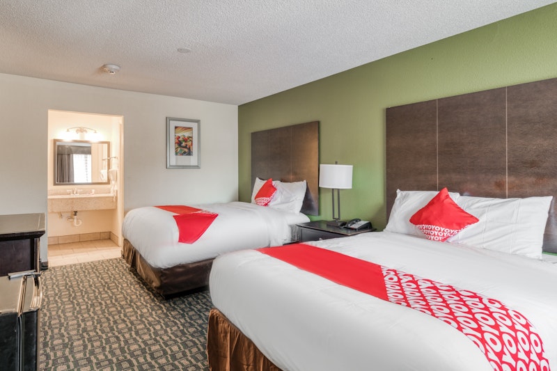 OYO Hotel Rosenberg TX I 69