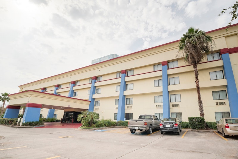 OYO Townhouse Houston Airport North