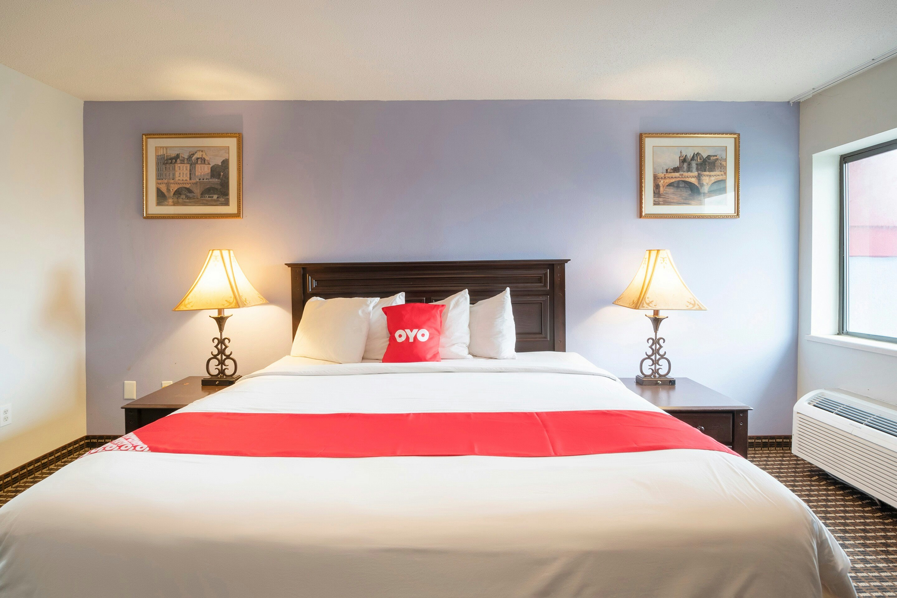 OYO Townhouse Houston Airport North