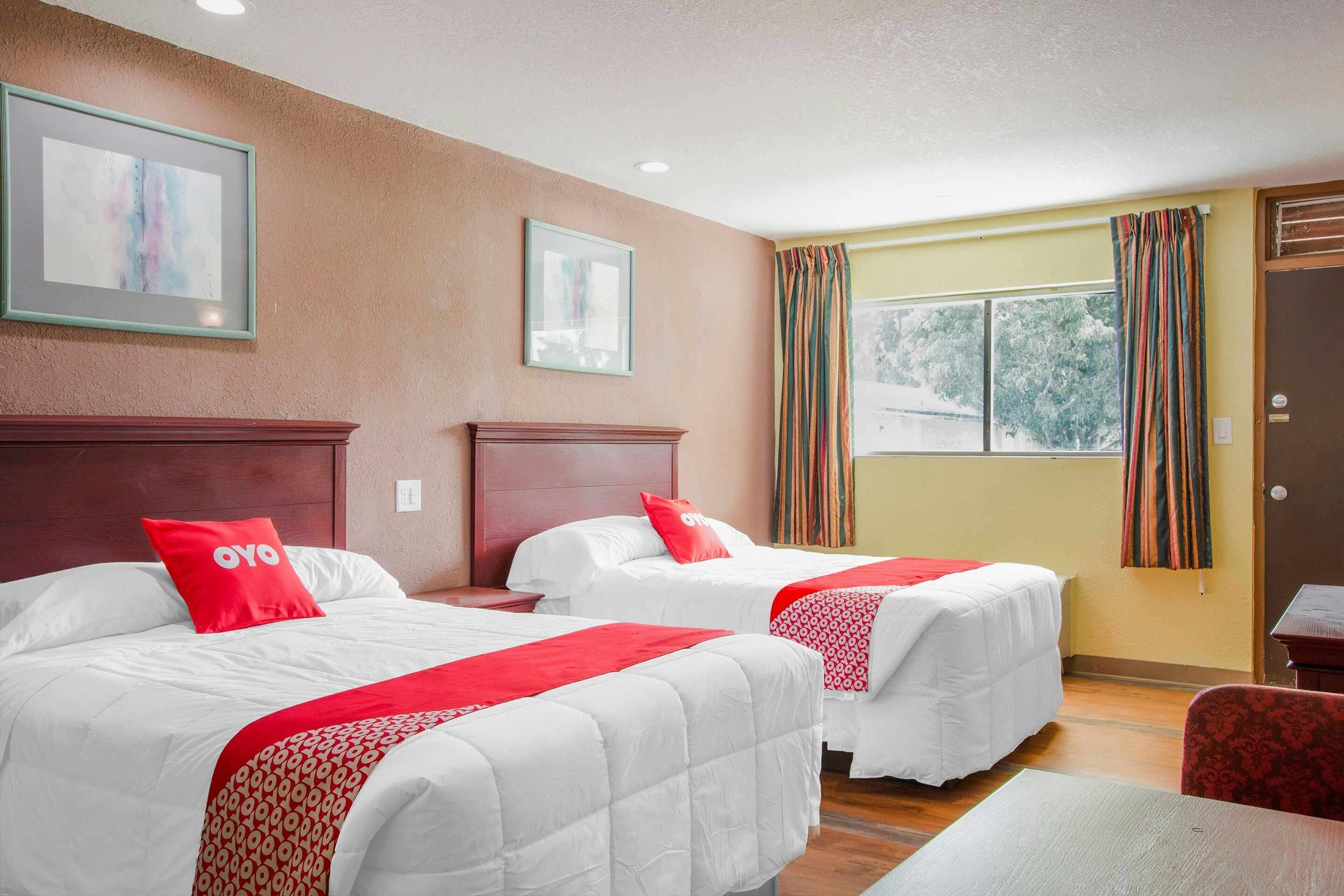 2 Full Beds