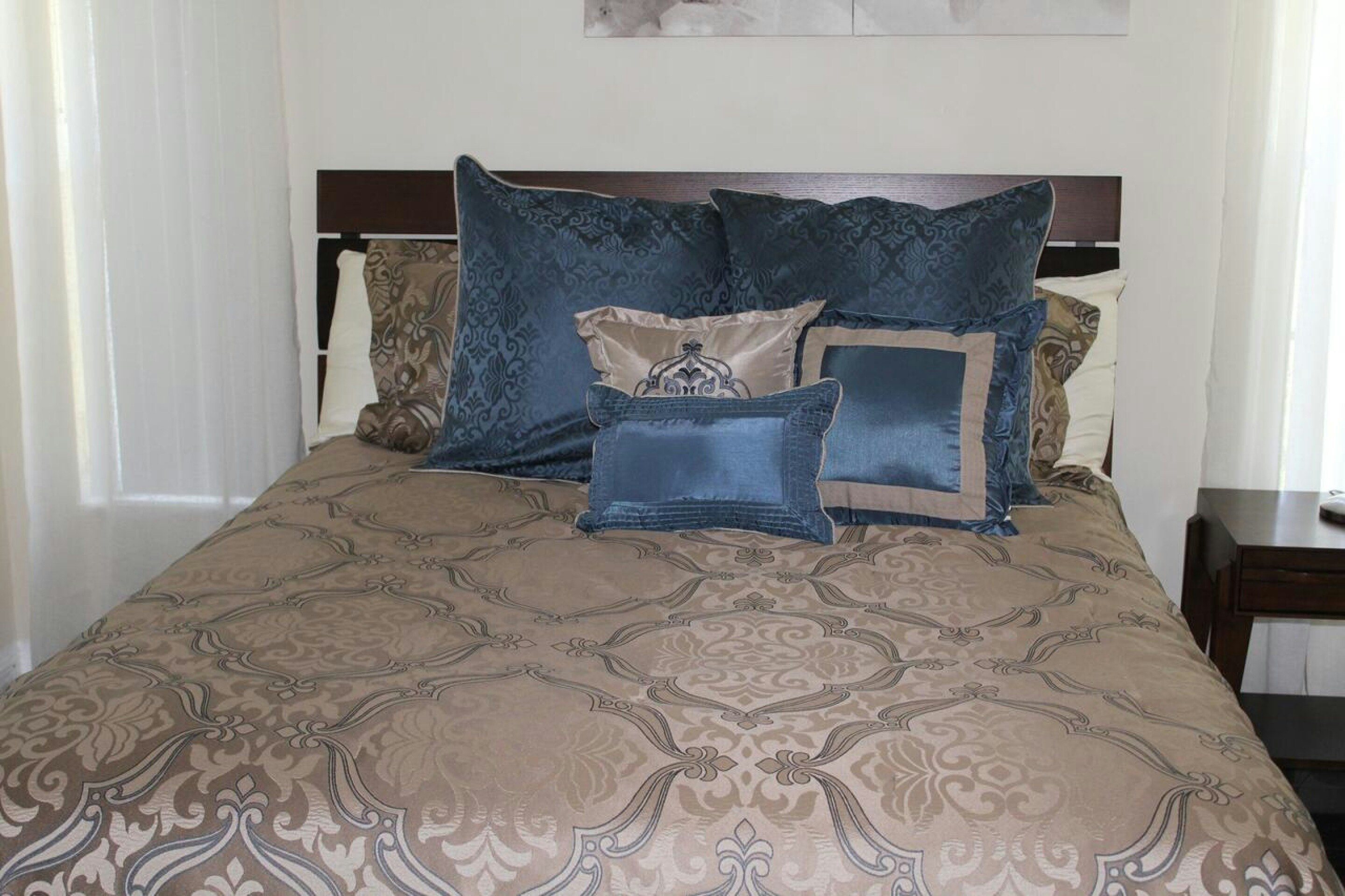 King Bed with Shared Bathroom